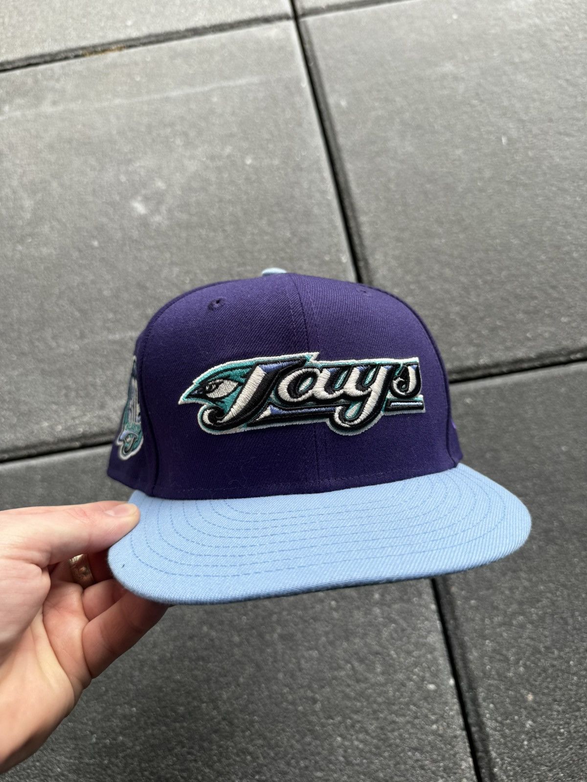 New Era CRAZY 2006 TORONTO BLUE JAYS 30TH SEASON NEW ERA CAP Size ONE SIZE - 1 Thumbnail