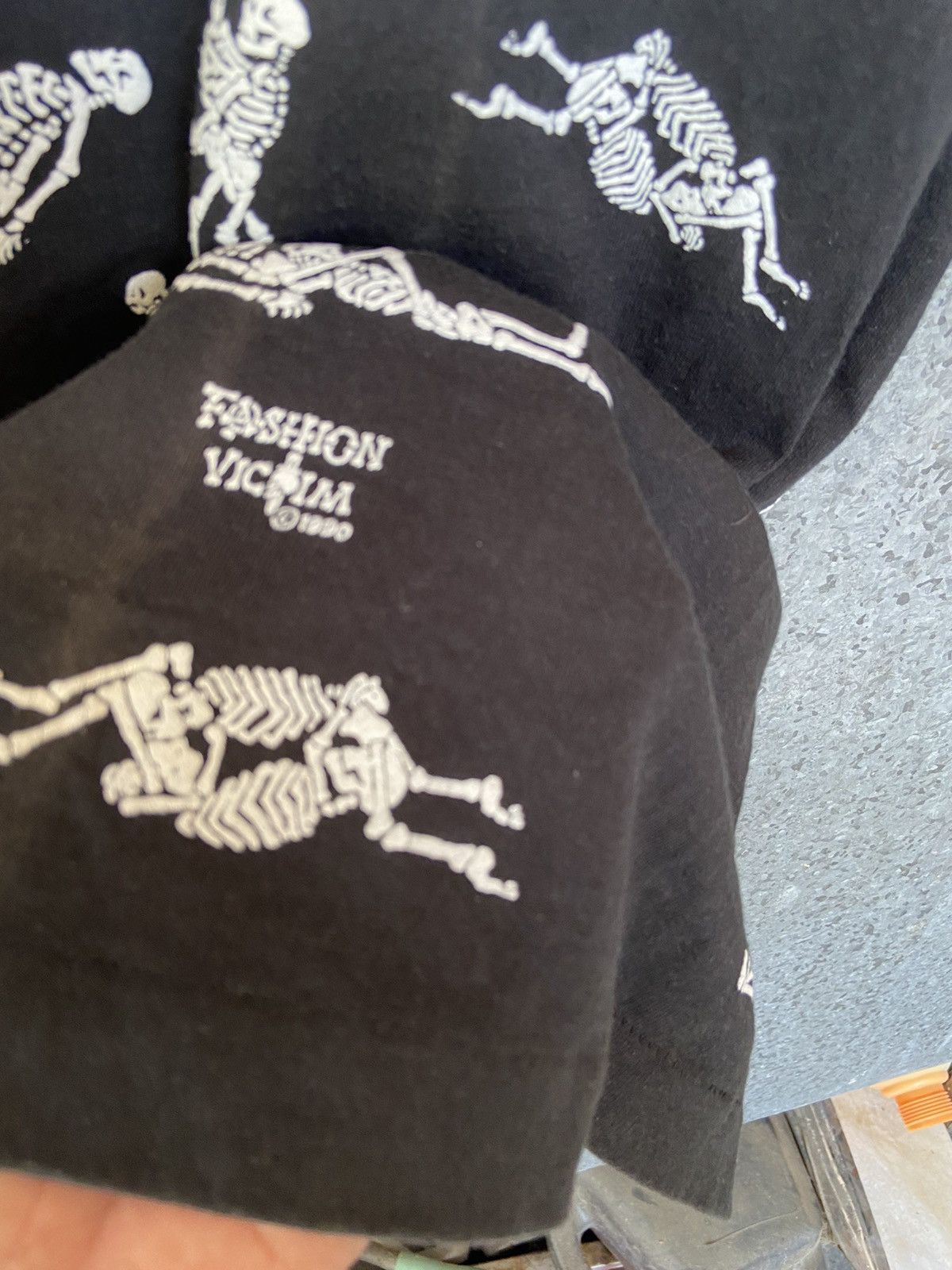 Fashion Victim 🔥 Vtg 90s Vintage Fashion Victim tee skulls Sex position Size US M / EU 48-50 / 2 - 6 Thumbnail