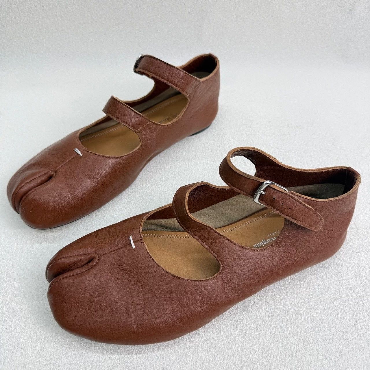 Maison Margiela Maison Margiela Leather Brown Lowtop Sneakers us_6 Women Size US 6 / IT 36 - 1 Thumbnail