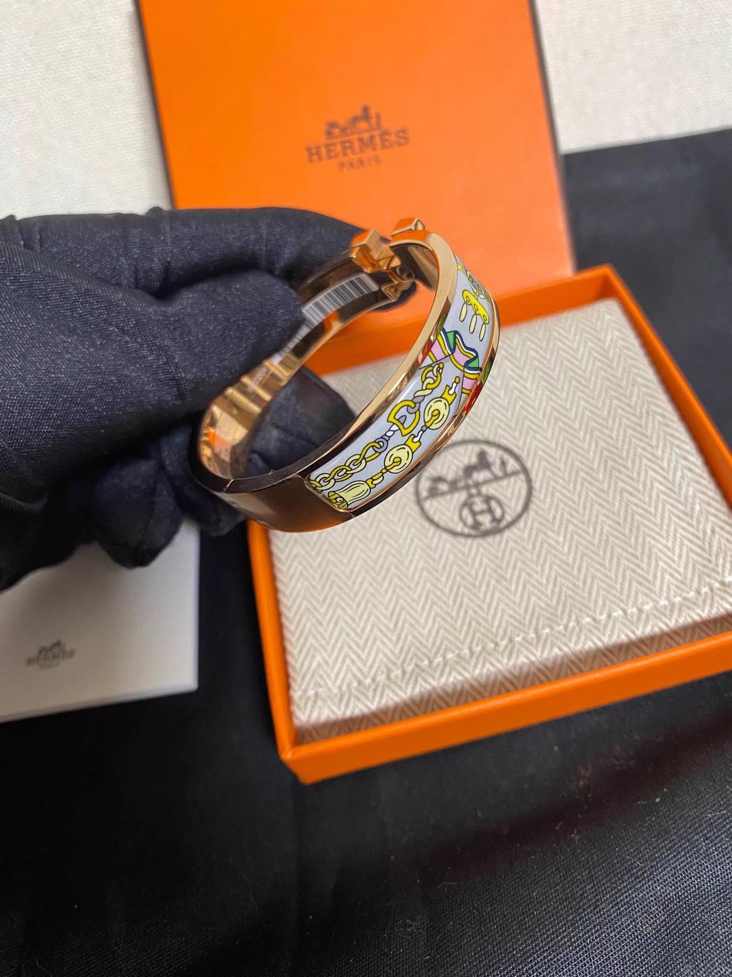 Hermes Hermes Painted Enamel Bracelet 99 New w/ Box Size ONE SIZE - 4 Thumbnail