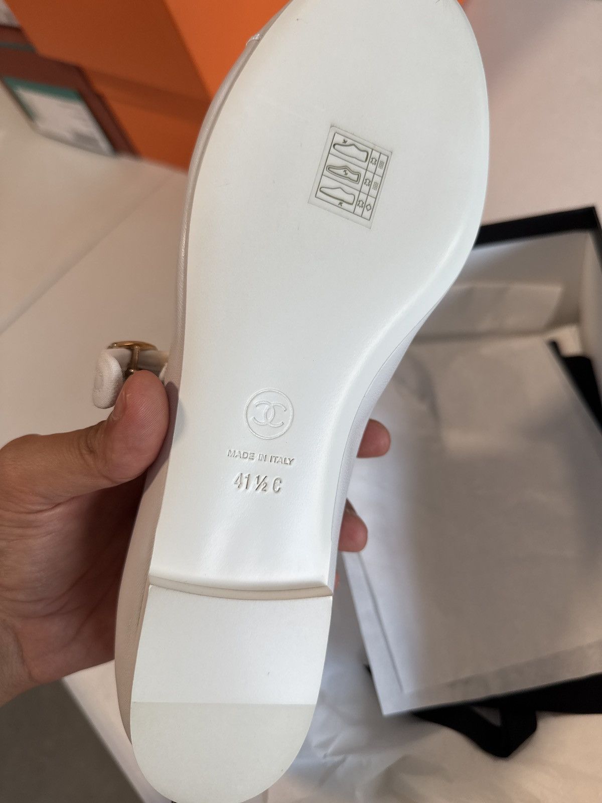 Chanel Chanel white Mary Jane size 41.5 Size US 11.5 / IT 41.5 - 2 Thumbnail