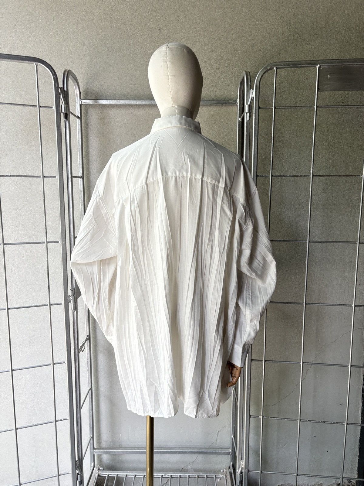 Issey Miyake Issey Miyake pleated white shirt Size M / US 6-8 / IT 42-44 - 4 Thumbnail