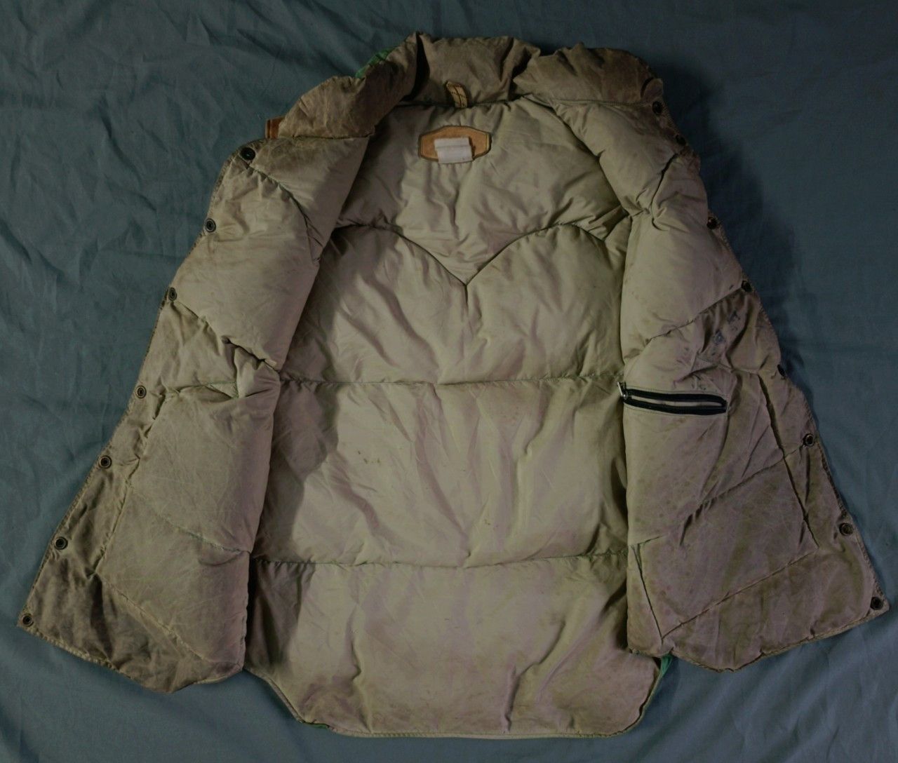 Rocky Mountain Featherbed Vintage 70s Rocky Mountain Distressed Puffle Veast. Size US M / EU 48-50 / 2 - 5 Thumbnail