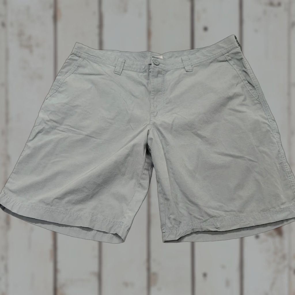 Vintage Columbia Chino Shorts Men's 38W Gray 10" Inseam Pockets Outdoor Hiking Casual Regular Fit XS? Size US 38 / EU 54 - 1 Thumbnail