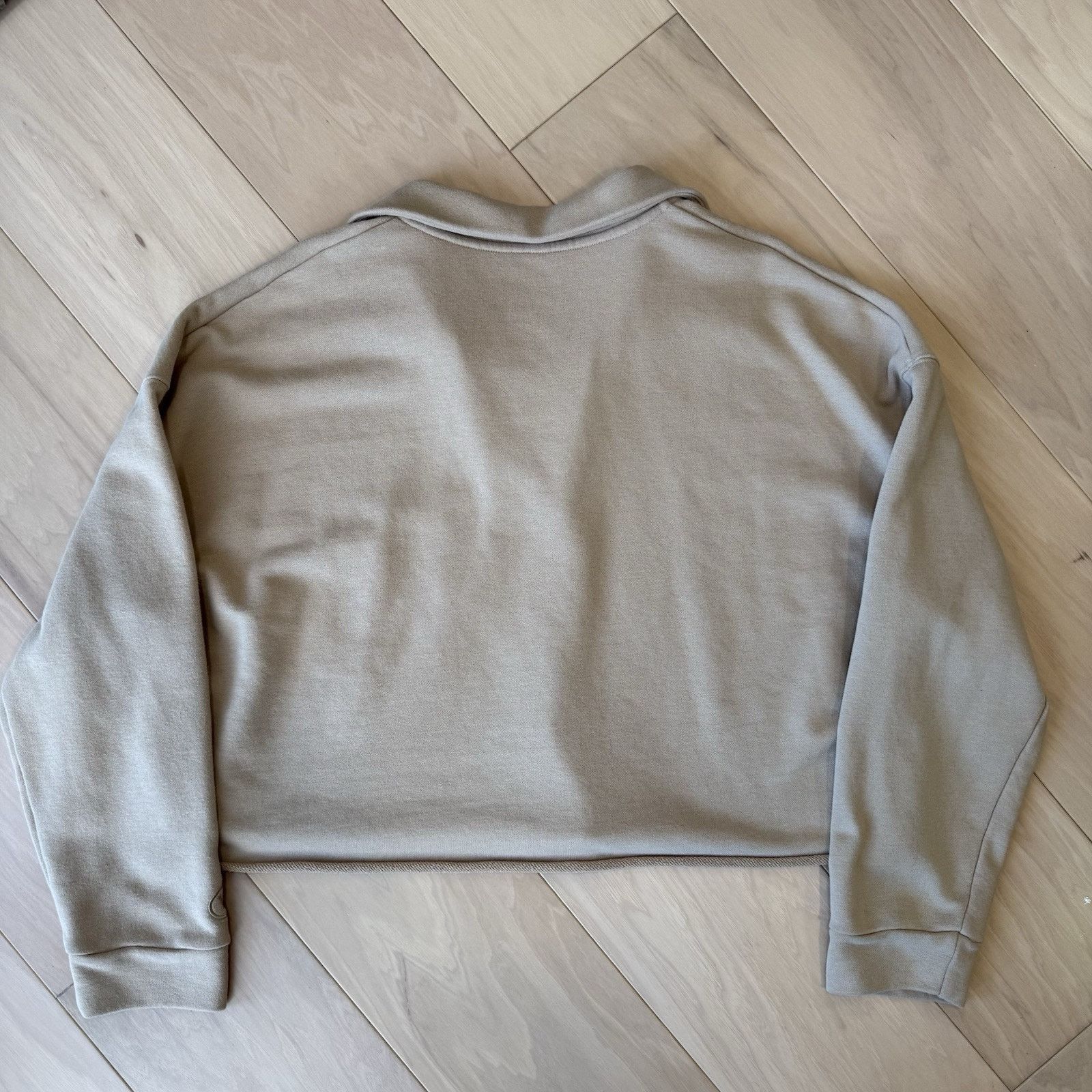 Vuori Vuori Cropped Sedona Polo Sweatshirt Large Beige Fleece Size L / US 10 / IT 46 - 7 Thumbnail