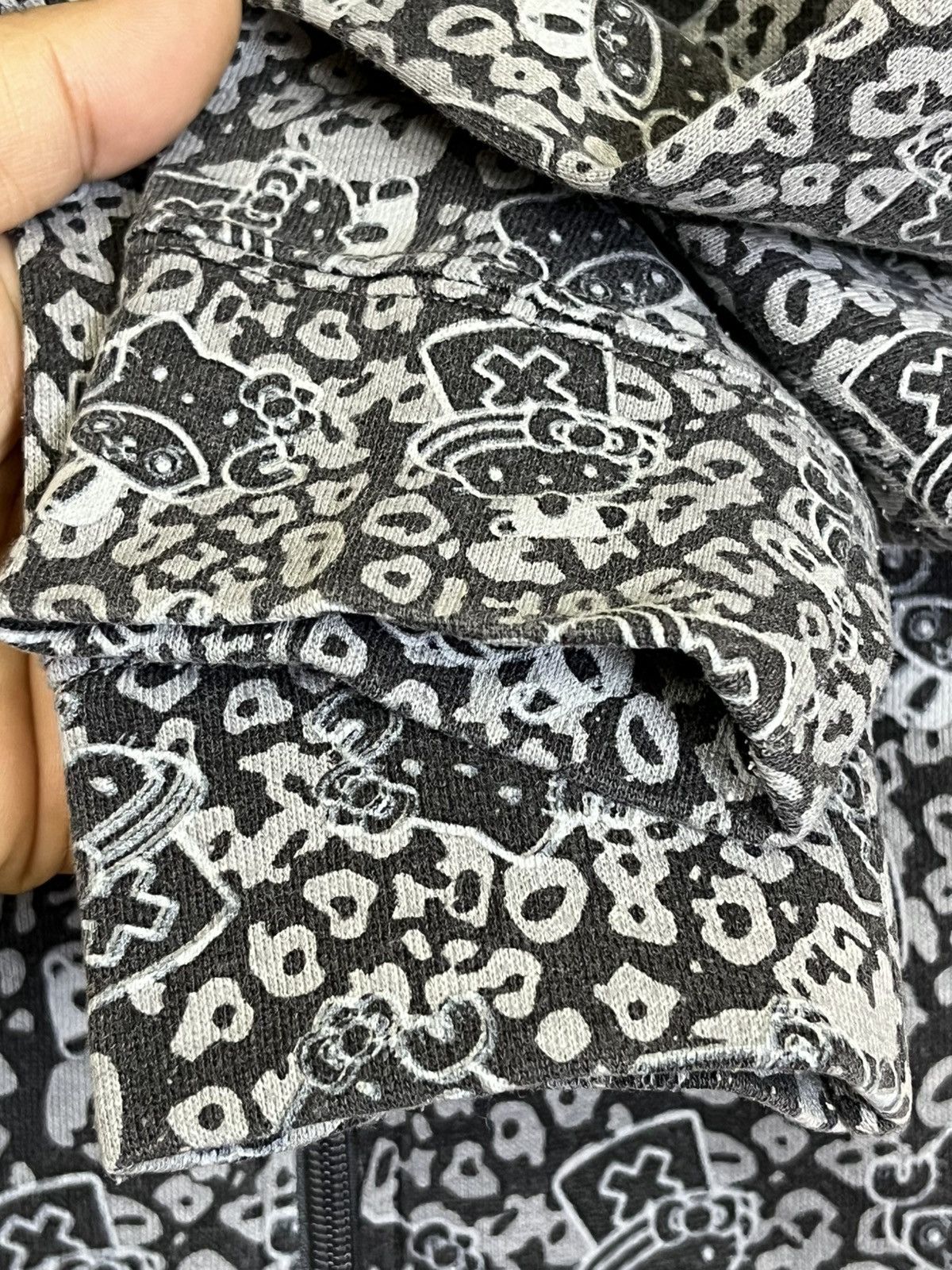 Anime Vintage ONE PIECE x HELLO KITTY sanrio fullprint hoodies Size US S / EU 44-46 / 1 - 7 Thumbnail