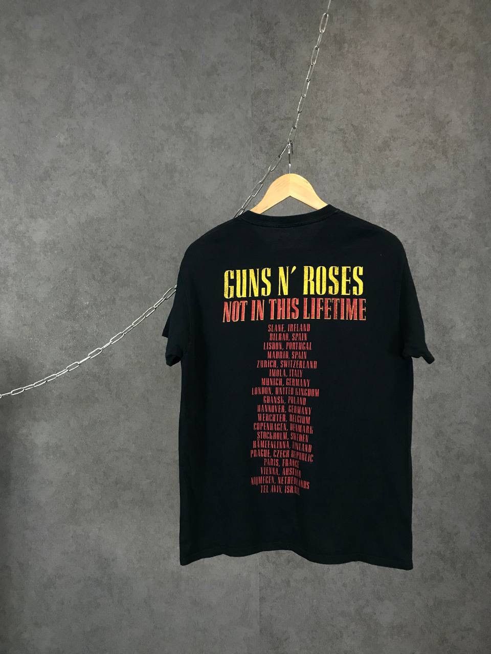 Band Tees Guns N Roses rock band tour tee Size US M / EU 48-50 / 2 - 2 Thumbnail