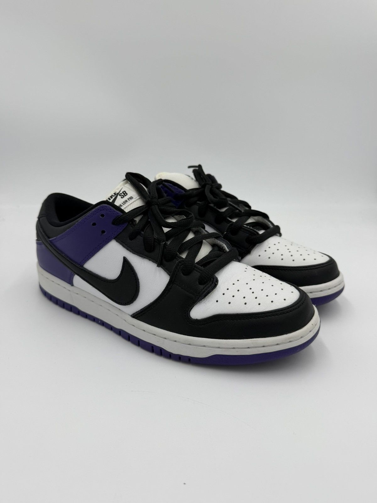 Nike SB Dunk Low Court Purple Size US 10 / EU 43 - 1 Thumbnail
