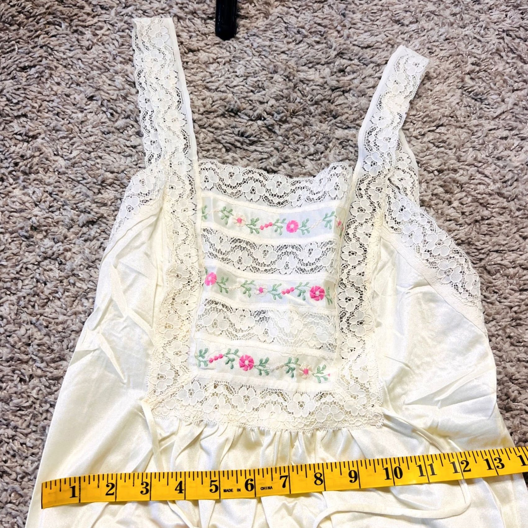 Vintage VINTAGE Jossard Artemis 2 Piece Boho Pastel Yellow Floral Lace Night Gown S Women Dress Long Nightgown Night Gown S Yellow Boho 80s 90s Womens Size S / US 4 / IT 40 - 3 Thumbnail