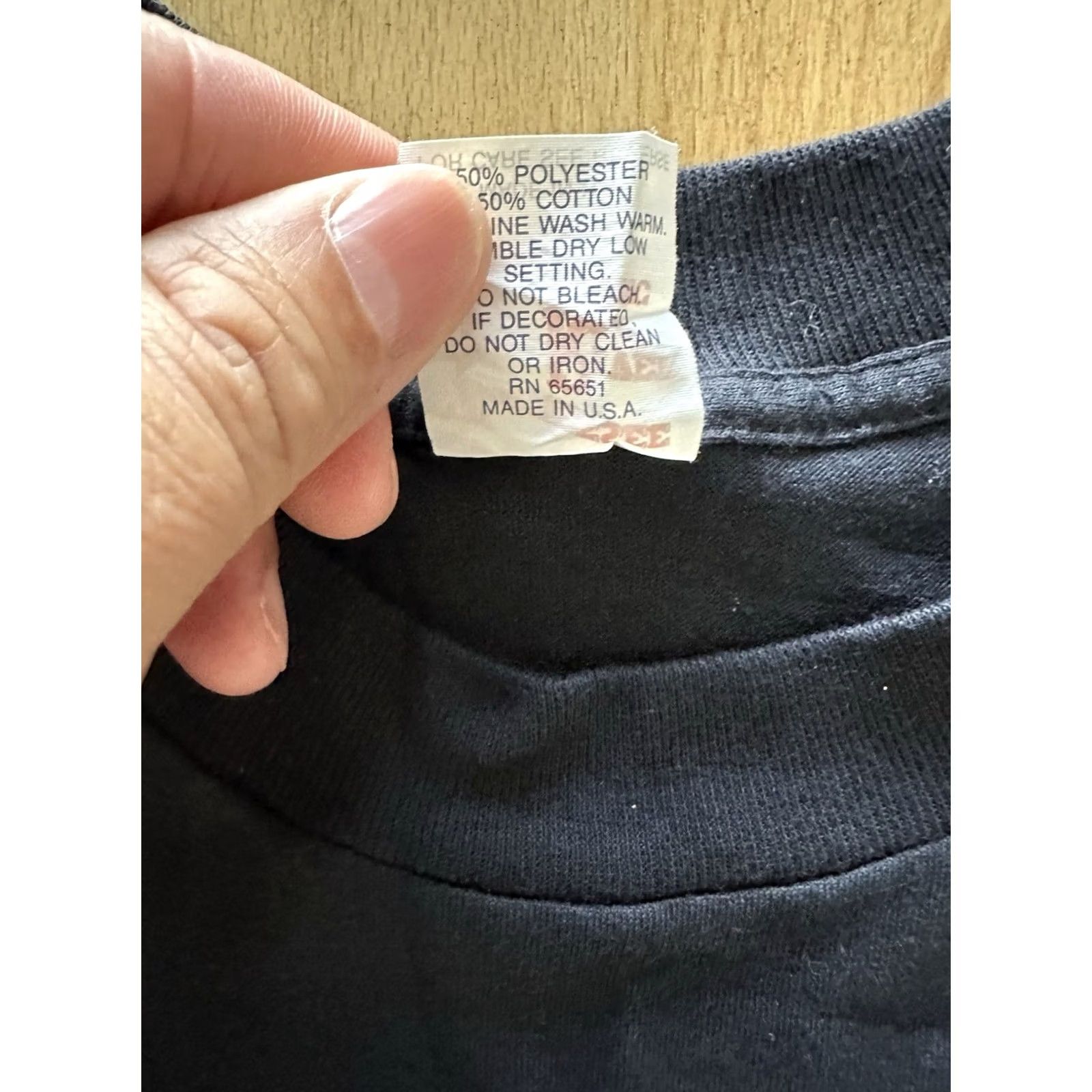 Vintage VINTAGE Tennessee River Musclemen Mens L Black Shirt 80s Single Stitch Sports Muscles NWOT Size US L / EU 52-54 / 3 - 5 Thumbnail