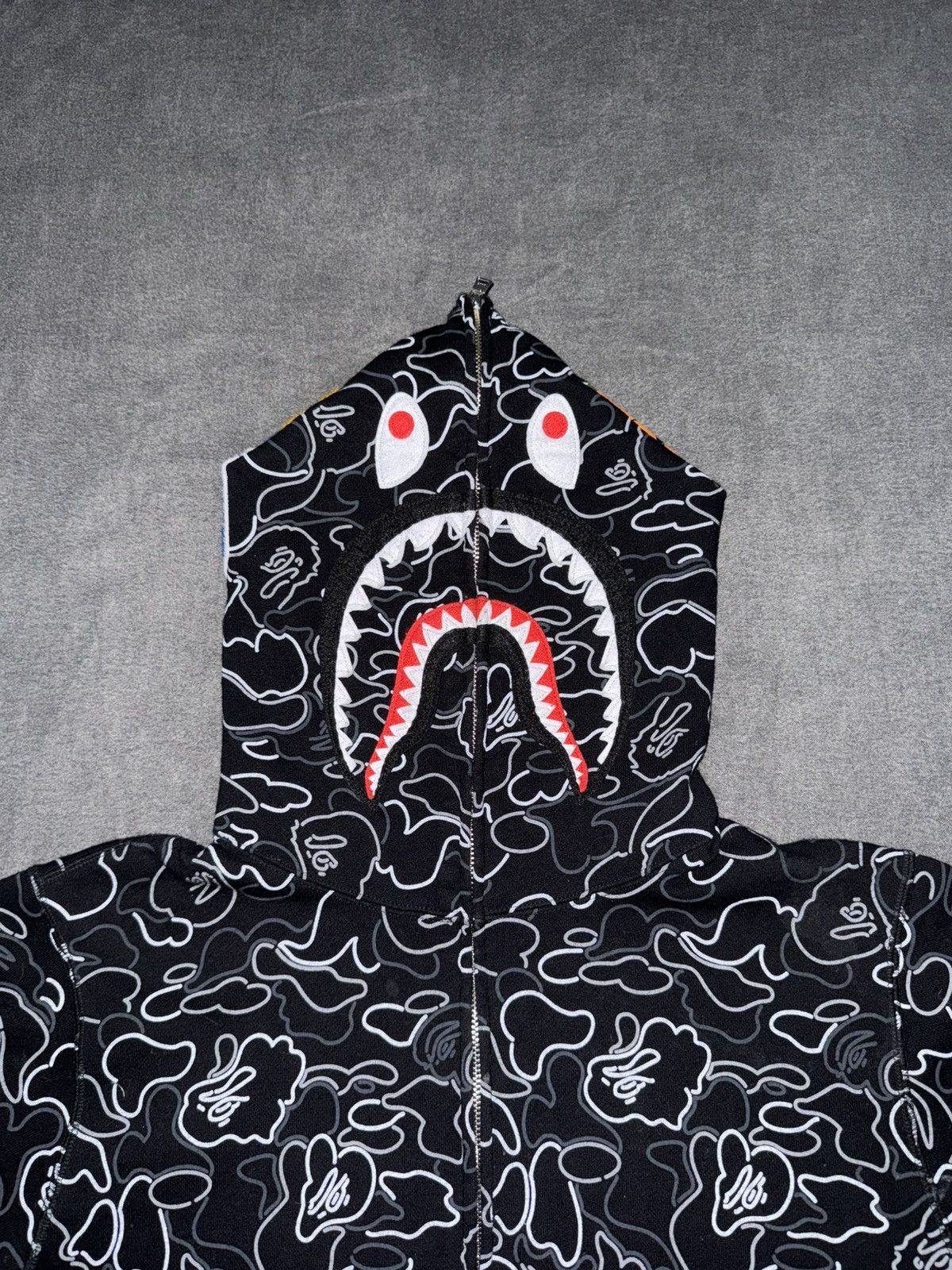 Bape Bape Neon Camo Shark Zip Size US L / EU 52-54 / 3 - 2 Thumbnail