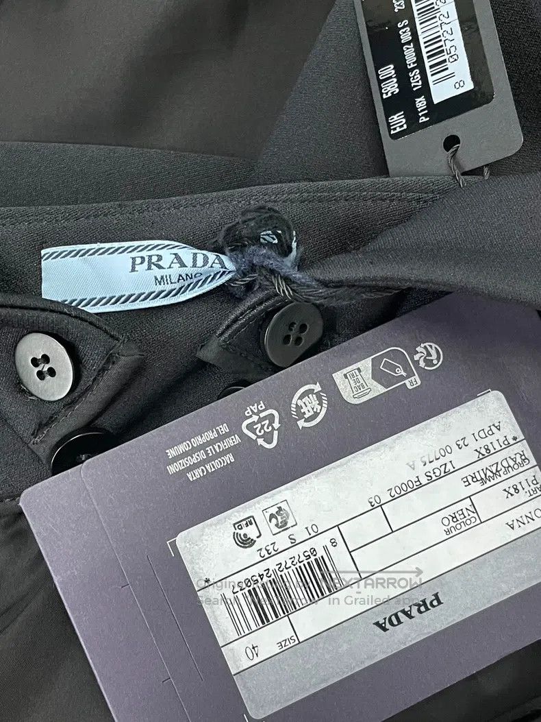 Prada Prada Black triangle strap skirt Size 26" / US 2 / IT 38 - 4 Thumbnail