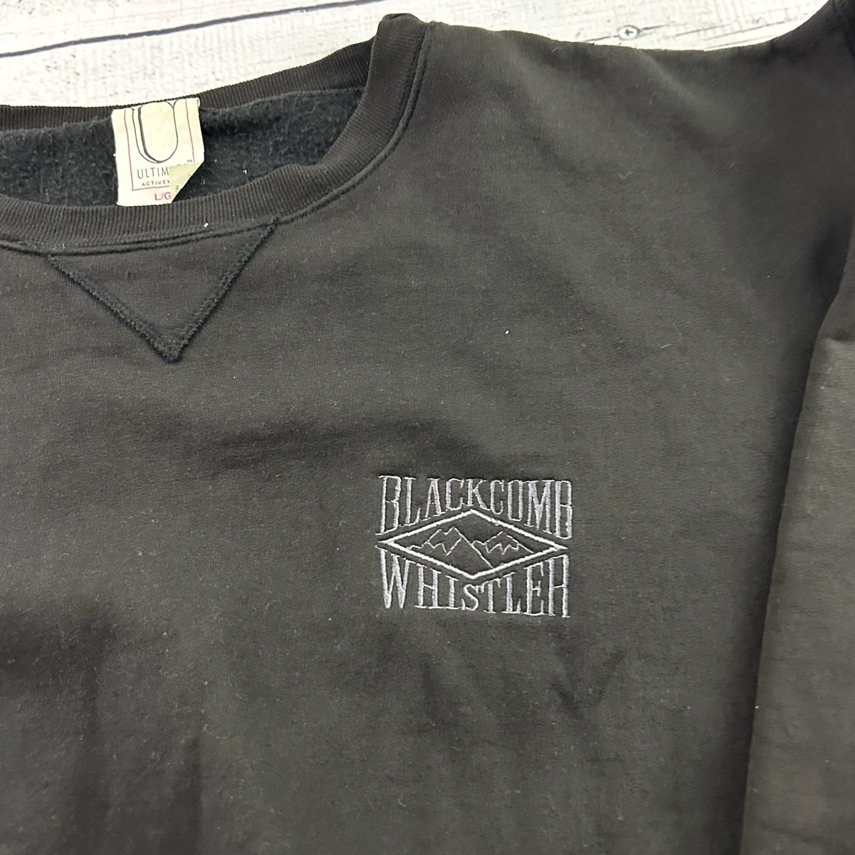 Whistles VINTAGE Ultimate Blackcomb Whistler Crewneck Sweatshirt Men’s Large Black Sweatshirt Mens Large Black Whistler 90s Event Vintage Size US L / EU 52-54 / 3 - 2 Thumbnail