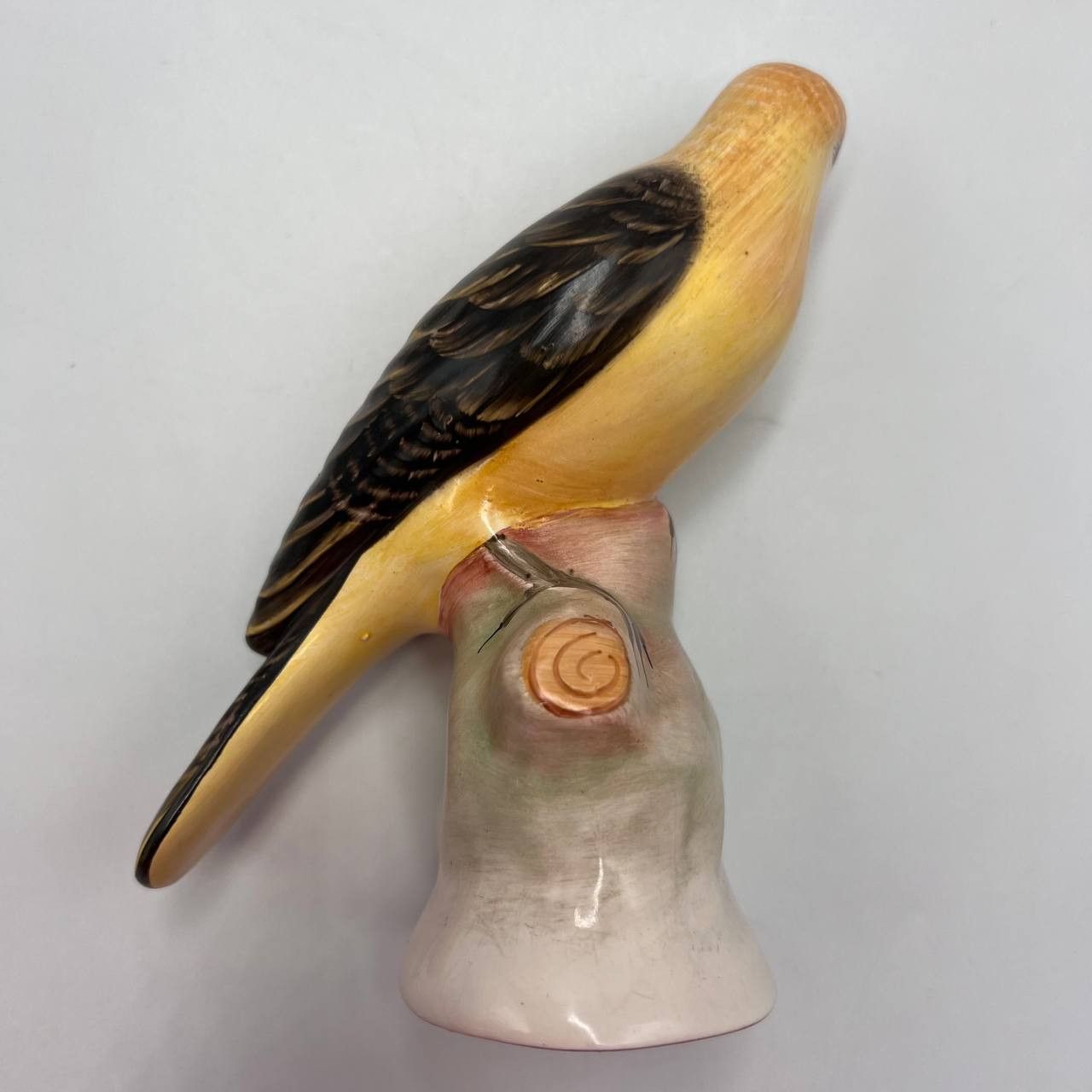 Vintage 1950 Vintage Collectible Bird Oriole Porcelain Statue Marked Size ONE SIZE - 7 Thumbnail