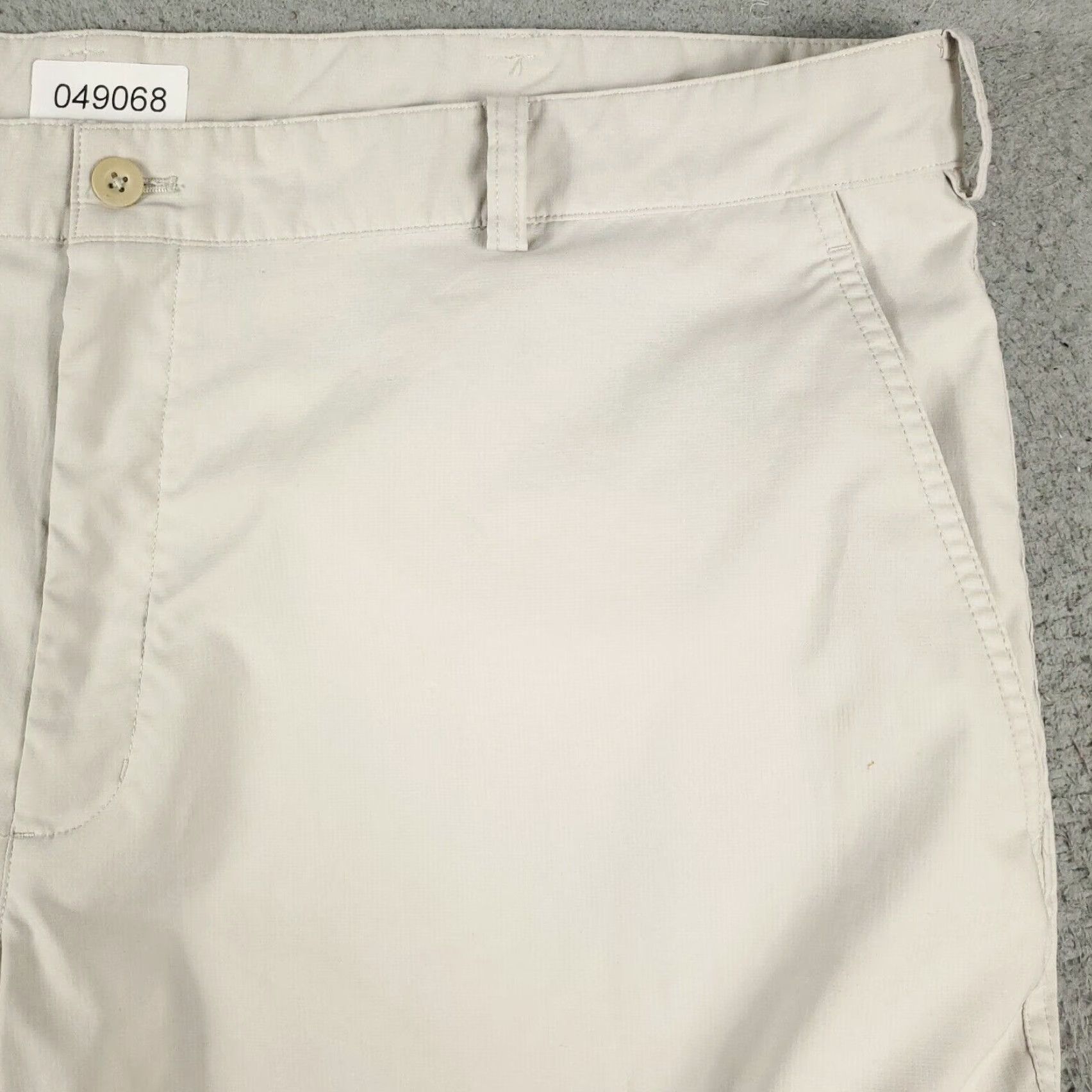 Nike Nike Shorts Mens Size 42 Beige Golf Dri Fit Casual Flat Front Chino logo pockets stretch zipper belt loops polyester front flat front chino shirt? Size US 42 / EU 58 - 3 Thumbnail