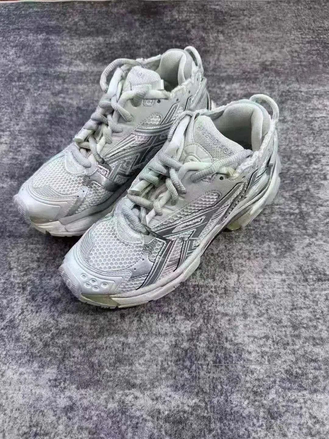 Balenciaga Balenciaga Silver Runner Running Shoes. Size US 7 / EU 40 - 2 Thumbnail
