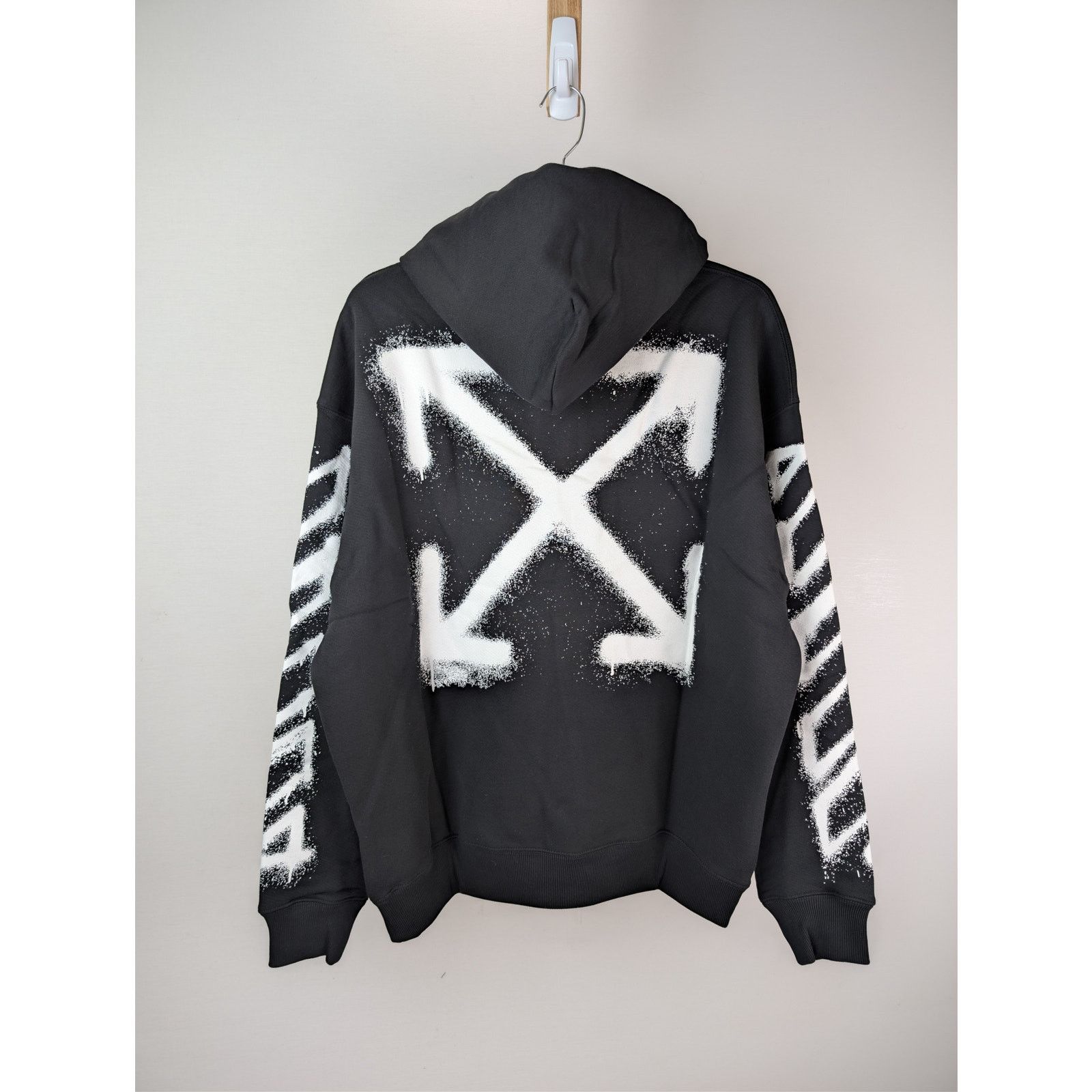 Off-White o1rshd1 Spray Can Arrow Skate Hoodie in Black Size US L / EU 52-54 / 3 - 15 Thumbnail