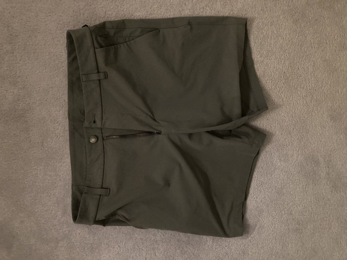 Lululemon Lululemon mens commission short classic 7” warpsteme - 33 Size US 33 - 1 Thumbnail