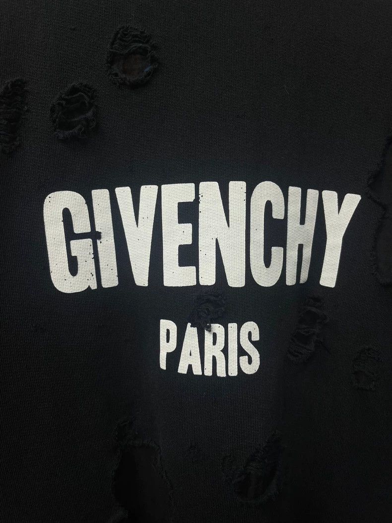 Givenchy Givenchy Hit Sweater XL Size Length Size US XL / EU 56 / 4 - 1 Thumbnail