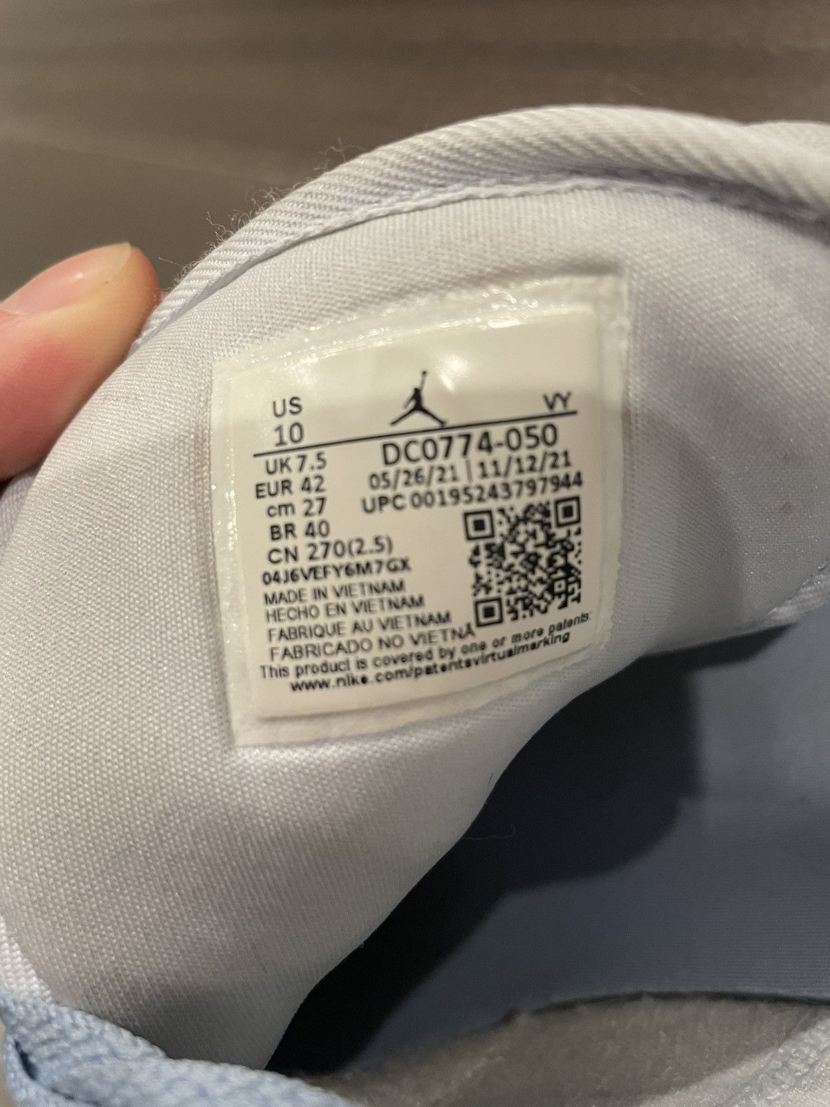 Jordan Brand Women’s Jordan 1 lows Size US 10 / IT 40 - 7 Thumbnail