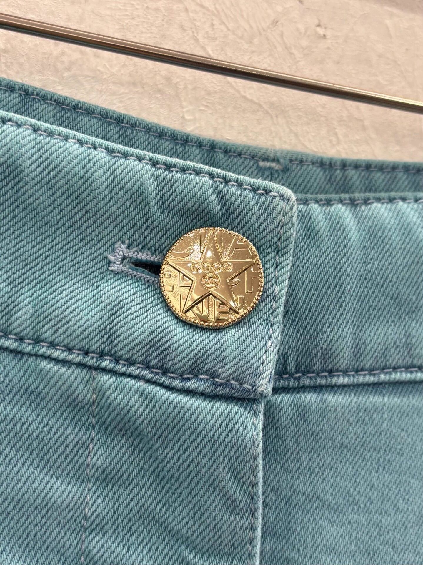 Chanel Chanel Gold CC Star Btn Lake Blue Women's Jeans 38 Size 27" / US 4 / IT 40 - 4 Thumbnail