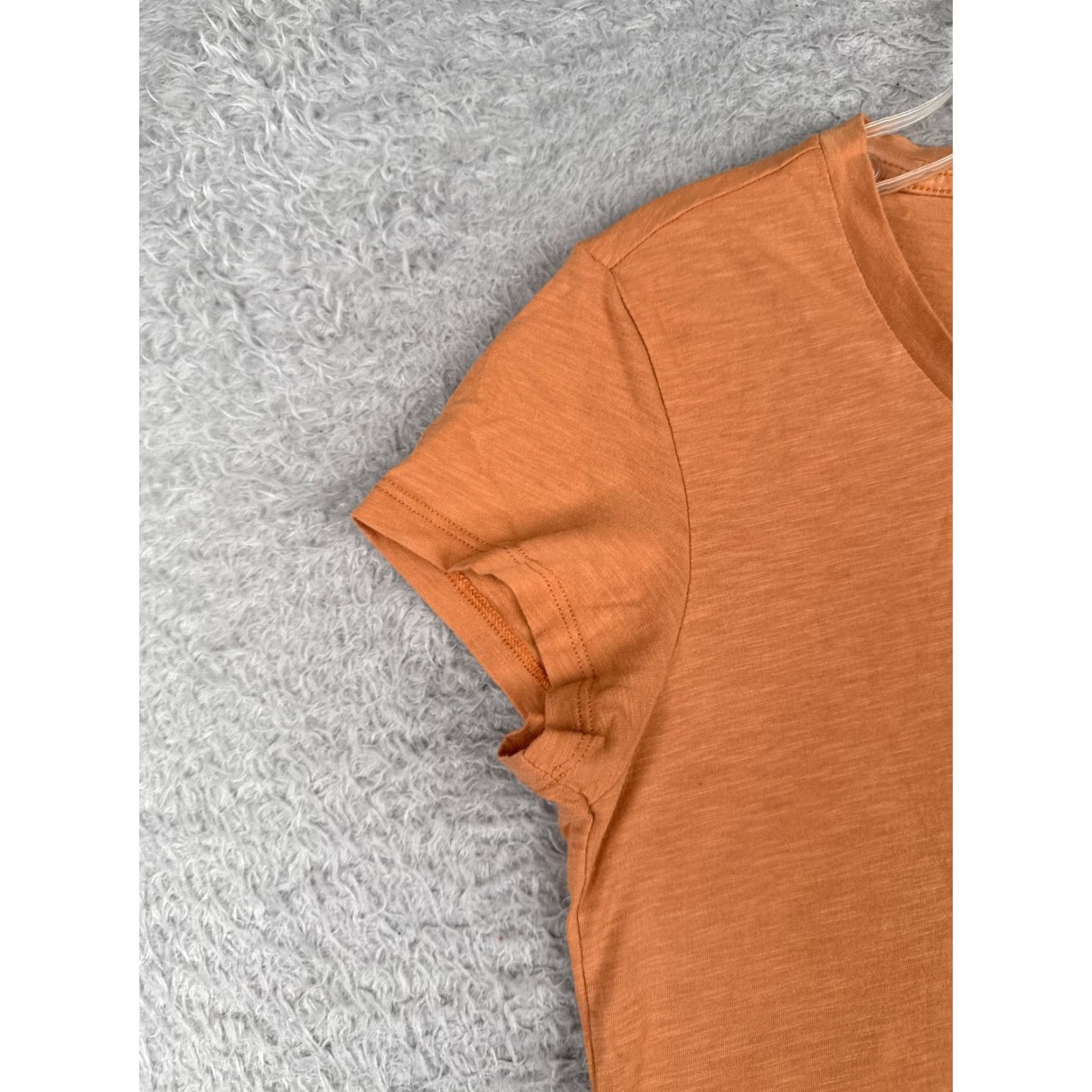 Patagonia Patagonia Shirt Womens Small Orange Short Sleeve Round Neck Pocket Camp READ Size S / US 4 / IT 40 - 3 Thumbnail