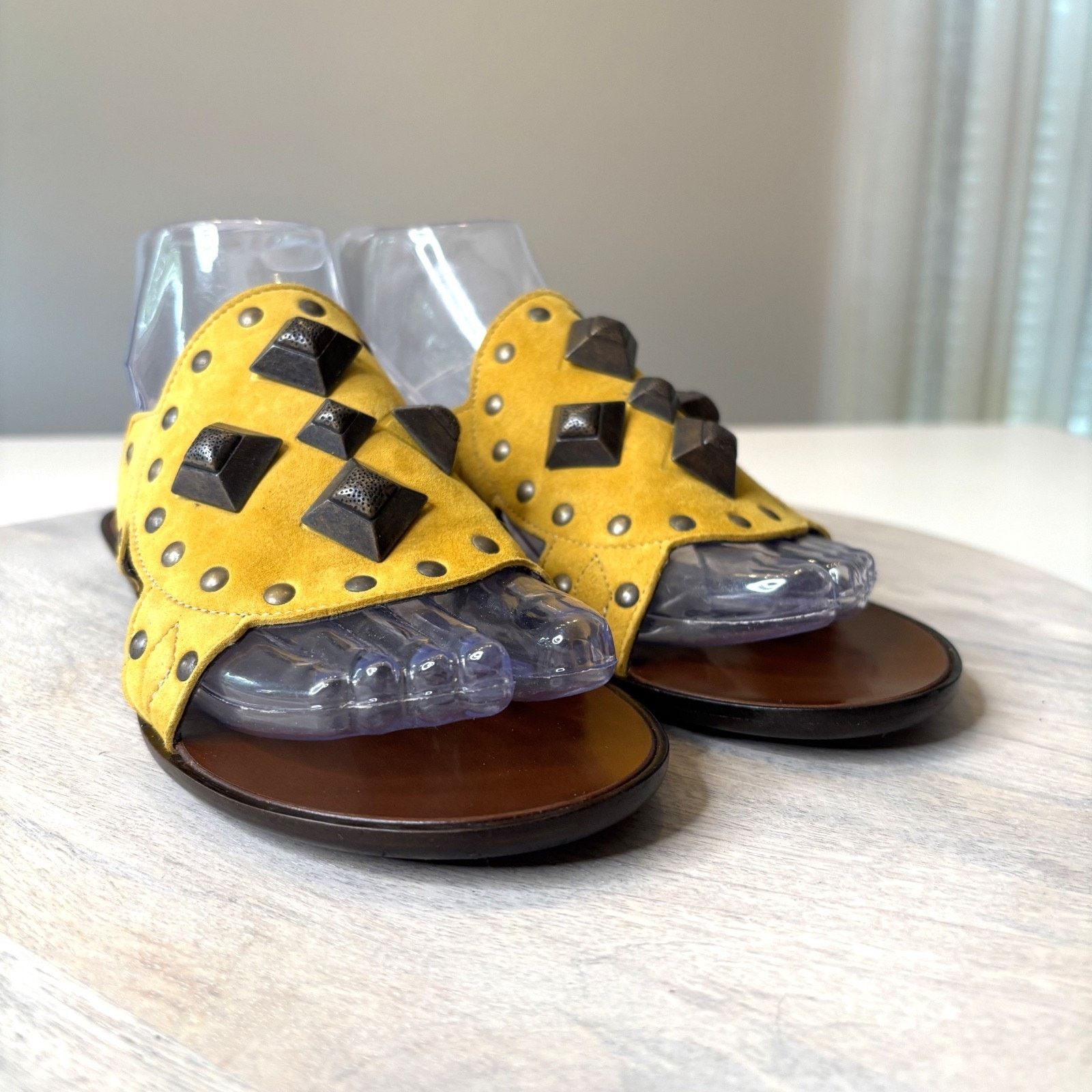 Robert Clergerie Robert Clergerie Yellow Suede Sandals Women’s Size 7.5 Size US 7.5 / IT 37.5 - 5 Thumbnail
