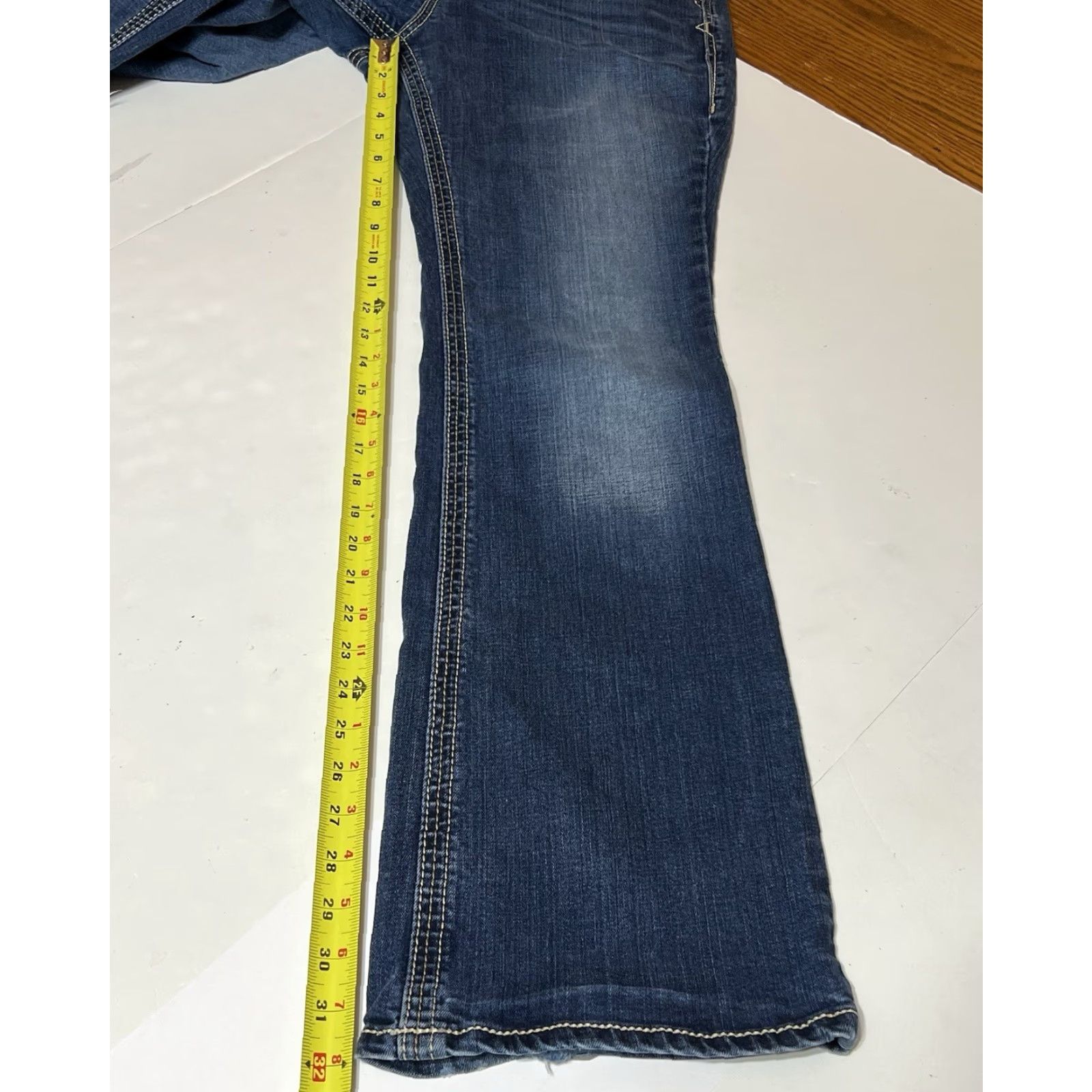 Ariat Ariat Jeans Bootcut Womens Distressed Blue Denim 36x32 32R 36in Waist Inseam Regular Cowboy Southwestern Logo Button Size 25" / US 0 / IT 36 - 5 Thumbnail