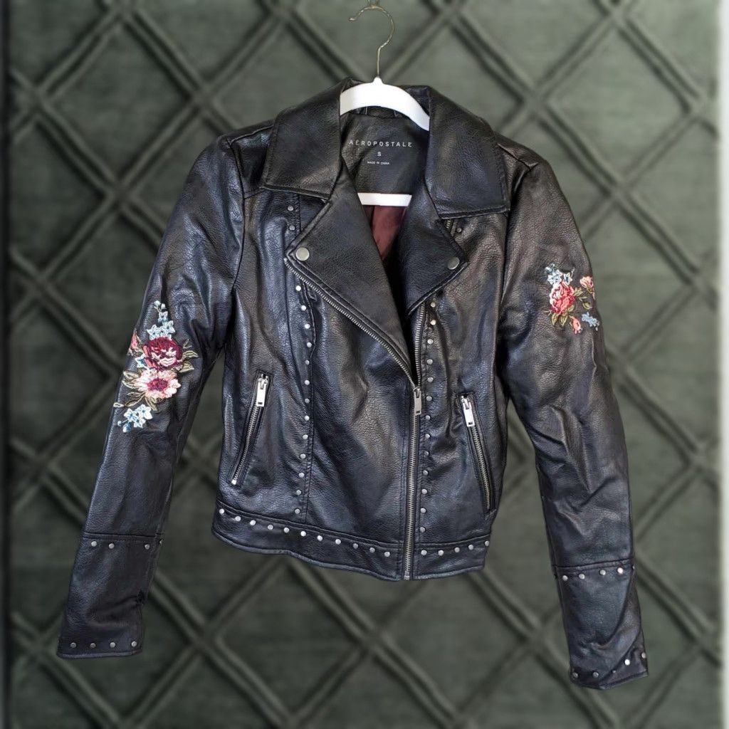 Vintage VINTAGE Aéropostale Jacket Womens Small S Embroidered Flowers Faux Leather Black Cotton Blend Size S / US 4 / IT 40 - 1 Thumbnail
