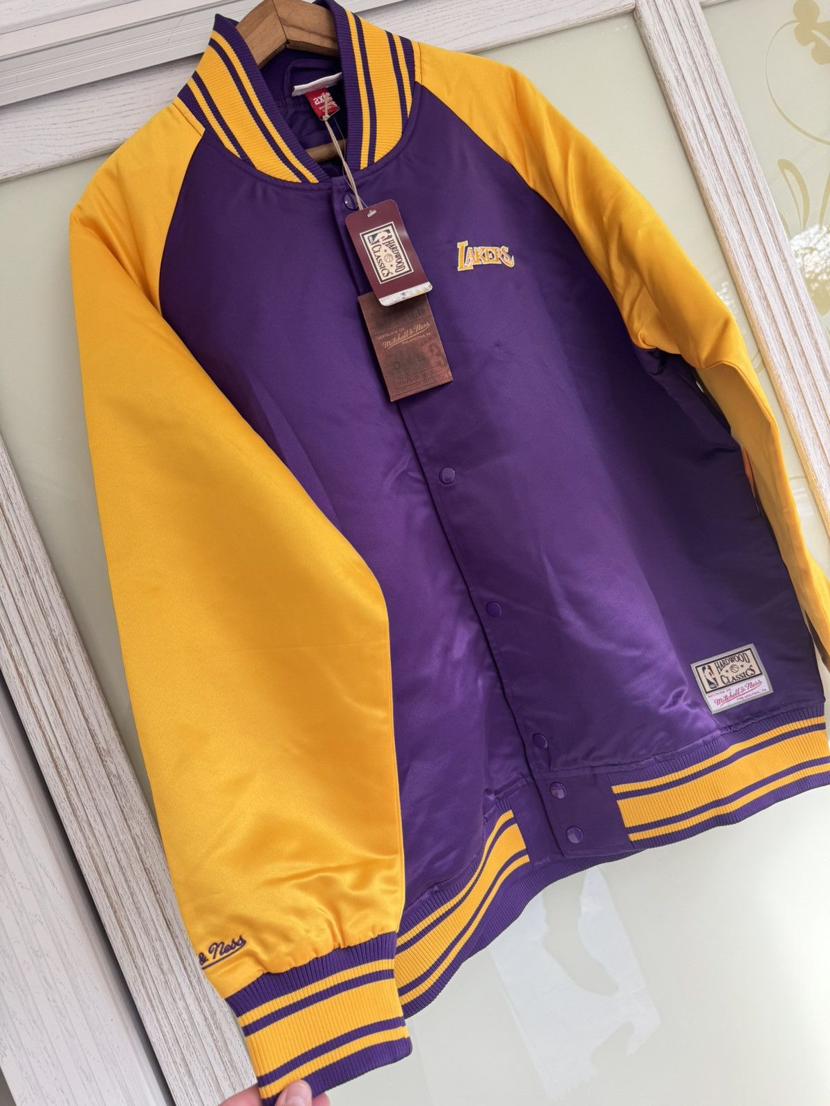 Mitchell & Ness NWT Lakers Mitchell&Ness Bomber Basketball Jacket Size US XXL / EU 58 / 5 - 7 Thumbnail