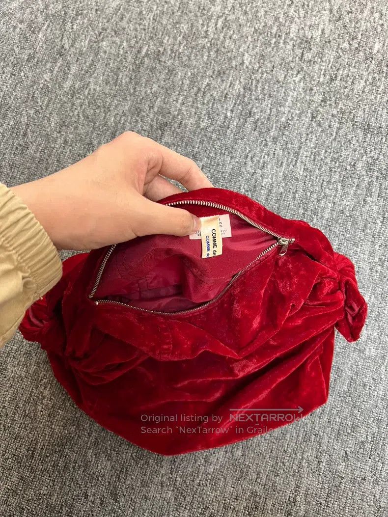 Comme des Garcons Comme des Garcons Christmas red velvet handbag Size ONE SIZE - 2 Thumbnail