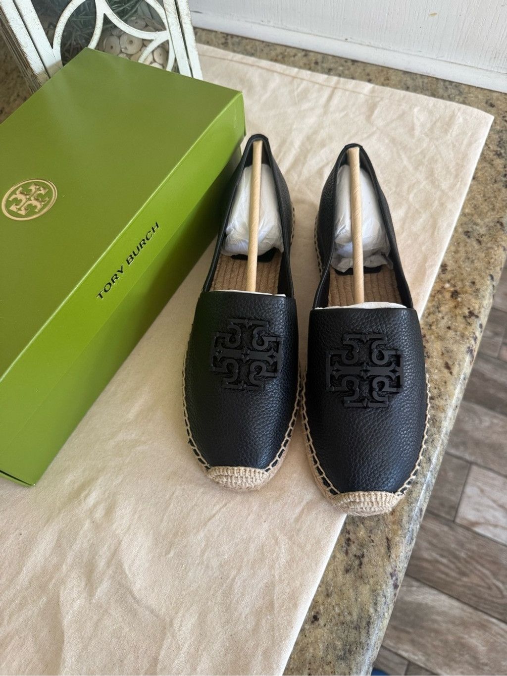 Tory Burch Tory Burch Black Leather Espadrille Slip-Ons with Natural Ra Size US 8.5 / IT 38.5 - 5 Thumbnail