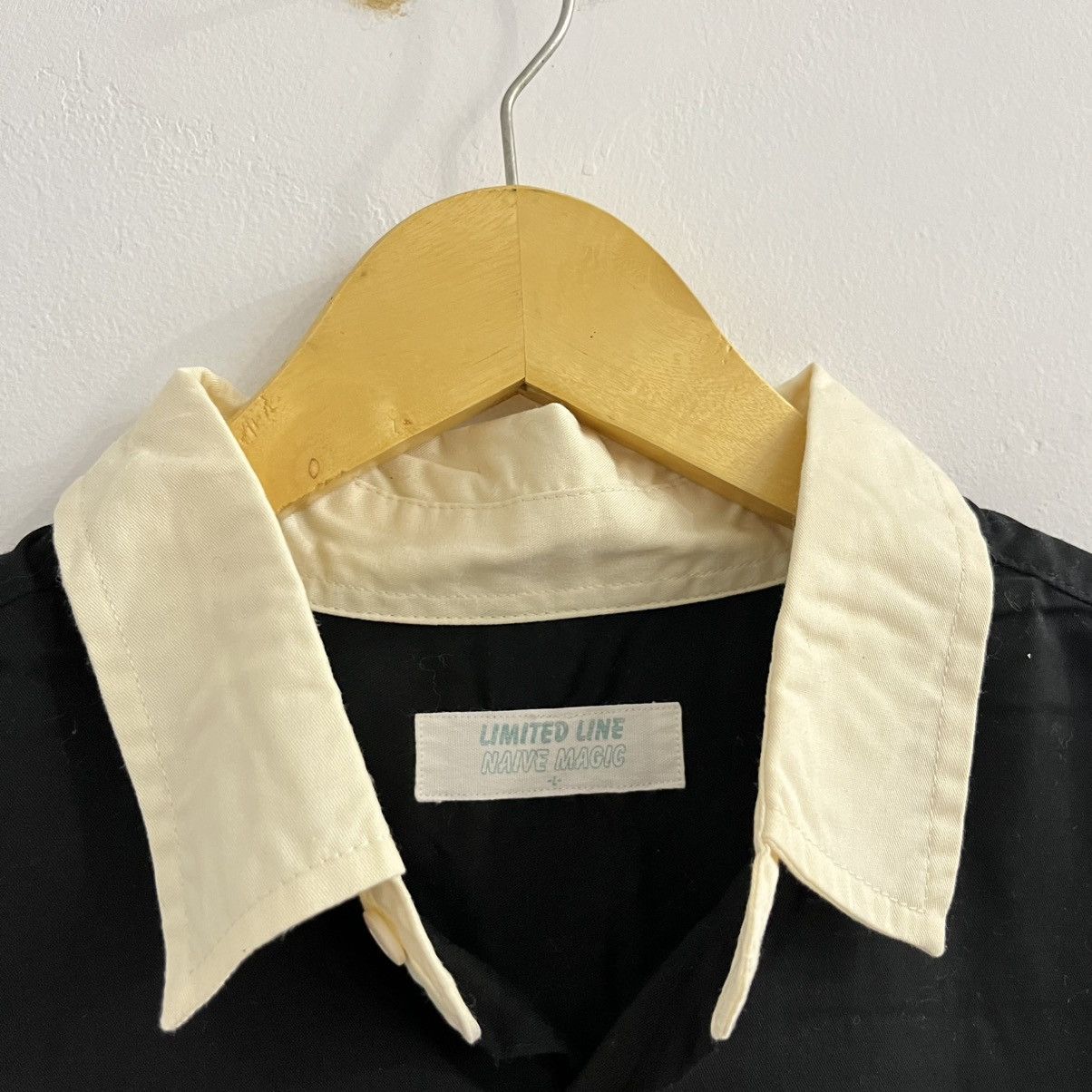 Japanese Brand Limited Line Button Up With Patch Size US L / EU 52-54 / 3 - 4 Thumbnail