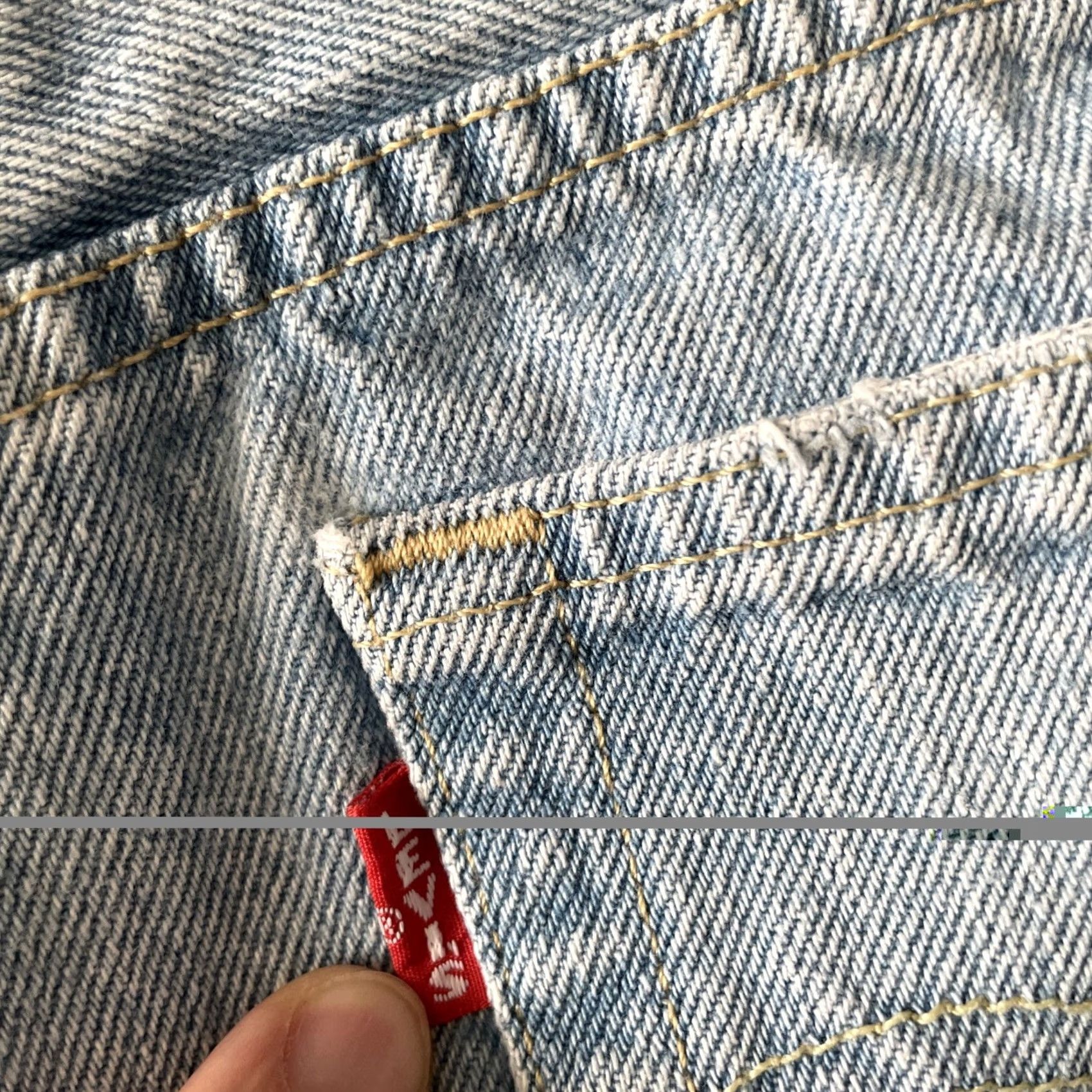 Levi's Levi’s 501 Cut Off Shorts Women 28 Denim Light Blue High Rise 5-Pocket Casual Vintage Modern 90s Cowgirl Size 28" / US 6 / IT 42 - 7 Thumbnail