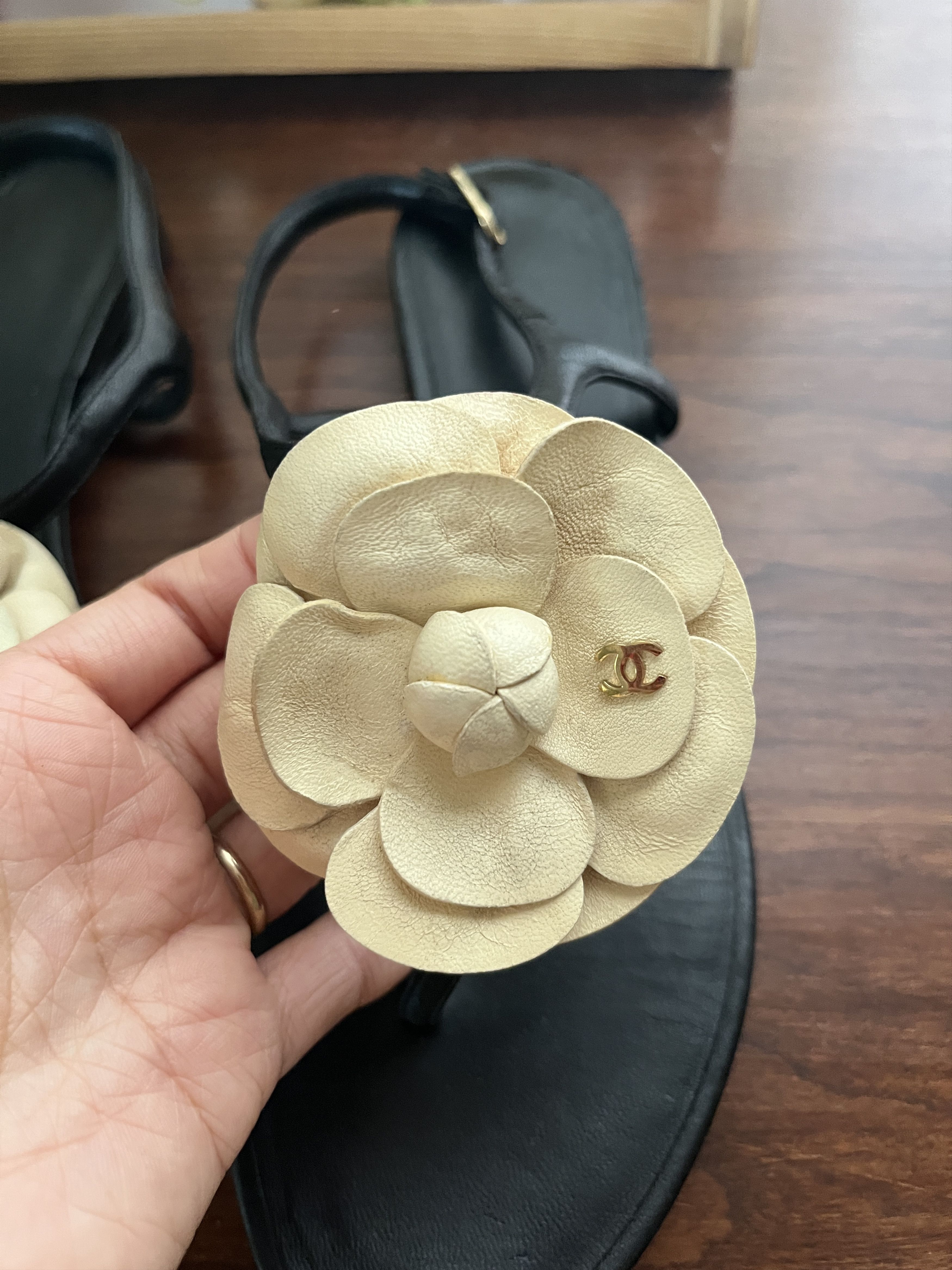 Chanel Chanel Camellia Flower sandals size 37 Size US 7 / IT 37 - 3 Thumbnail
