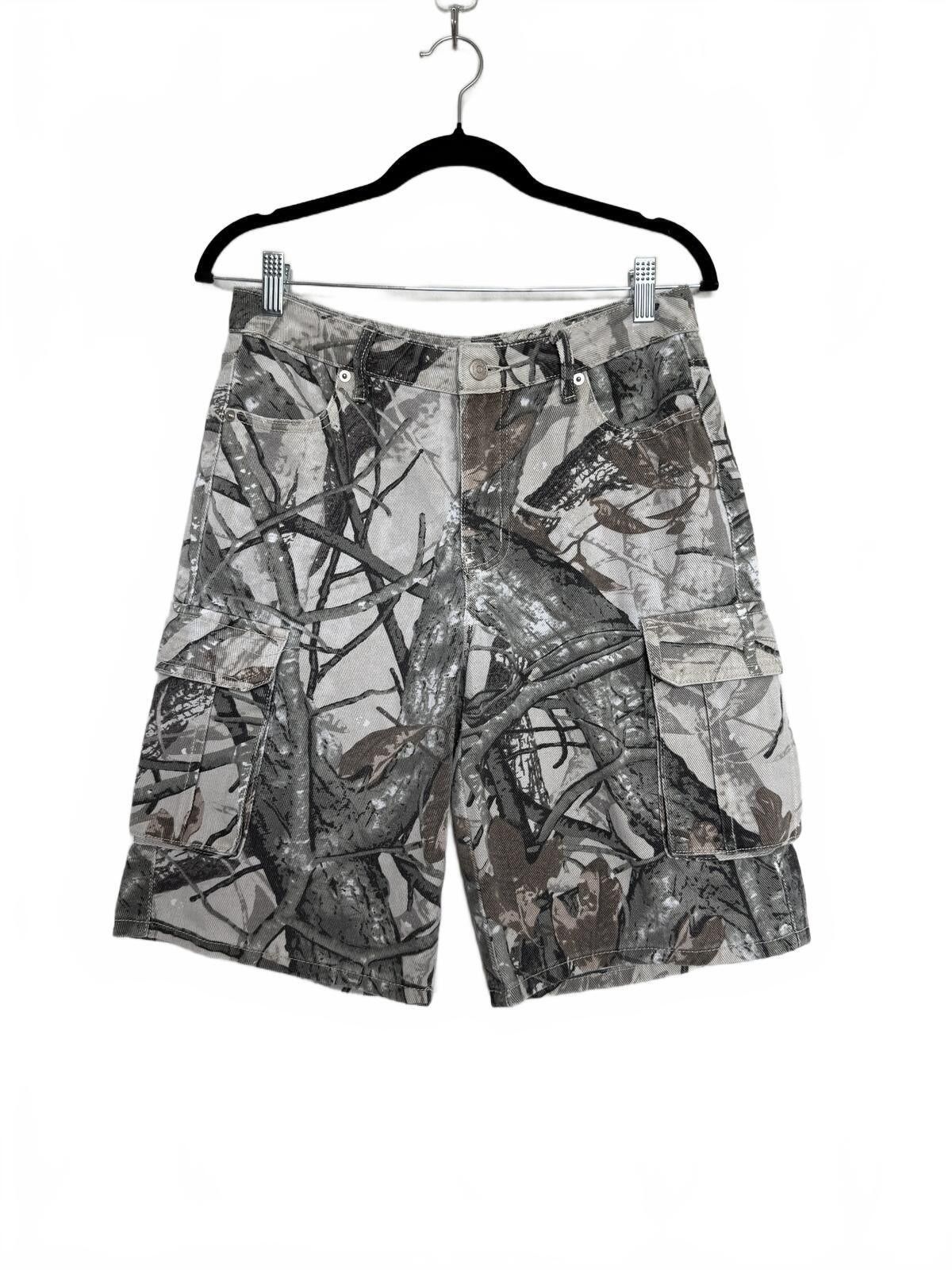 Unknown London Women Outdoors Forest Camouflage Denim Cargo Shorts Size 28" / US 6 / IT 42 - 1 Thumbnail