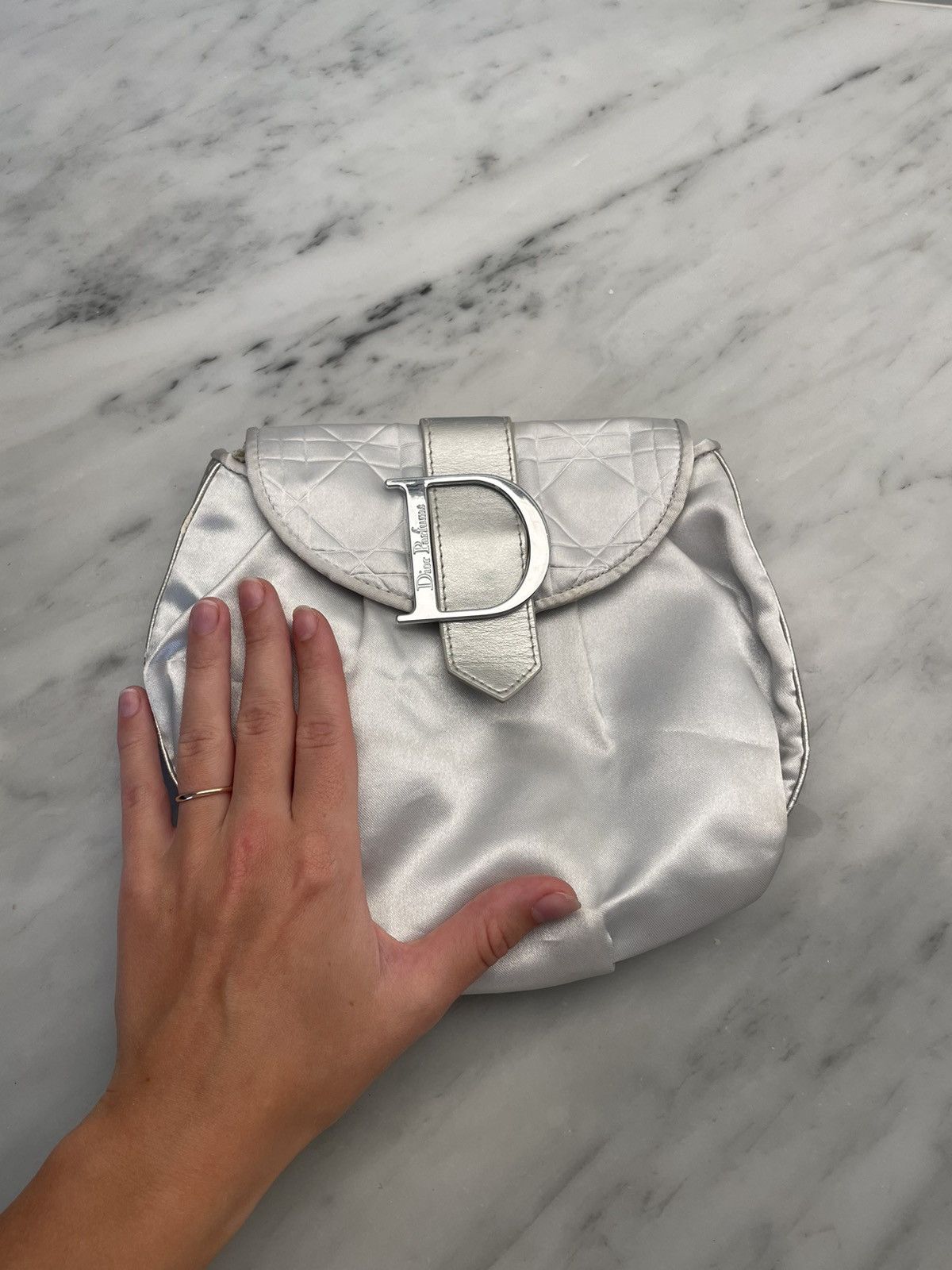Dior Dior parfums cosmetic bag pouch with big logo Size ONE SIZE - 8 Thumbnail
