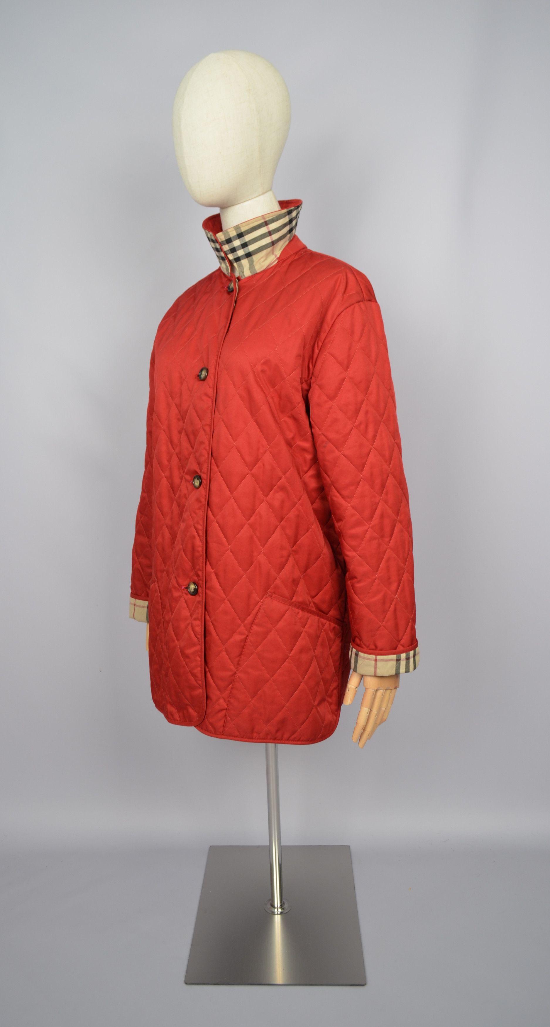 Burberry Burberry Quilted Red Jacket Nova Check Size S RARE P2P 20'4" Size S / US 4 / IT 40 - 5 Thumbnail