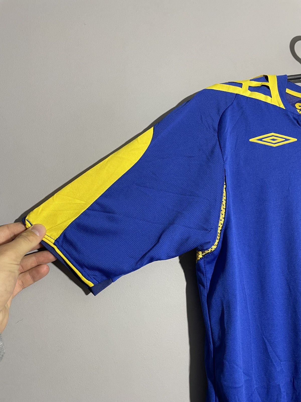 Umbro × Vintage Vintage Umbro Sweden 2006 Away Soccer jersey size M Size US M / EU 48-50 / 2 - 3 Thumbnail