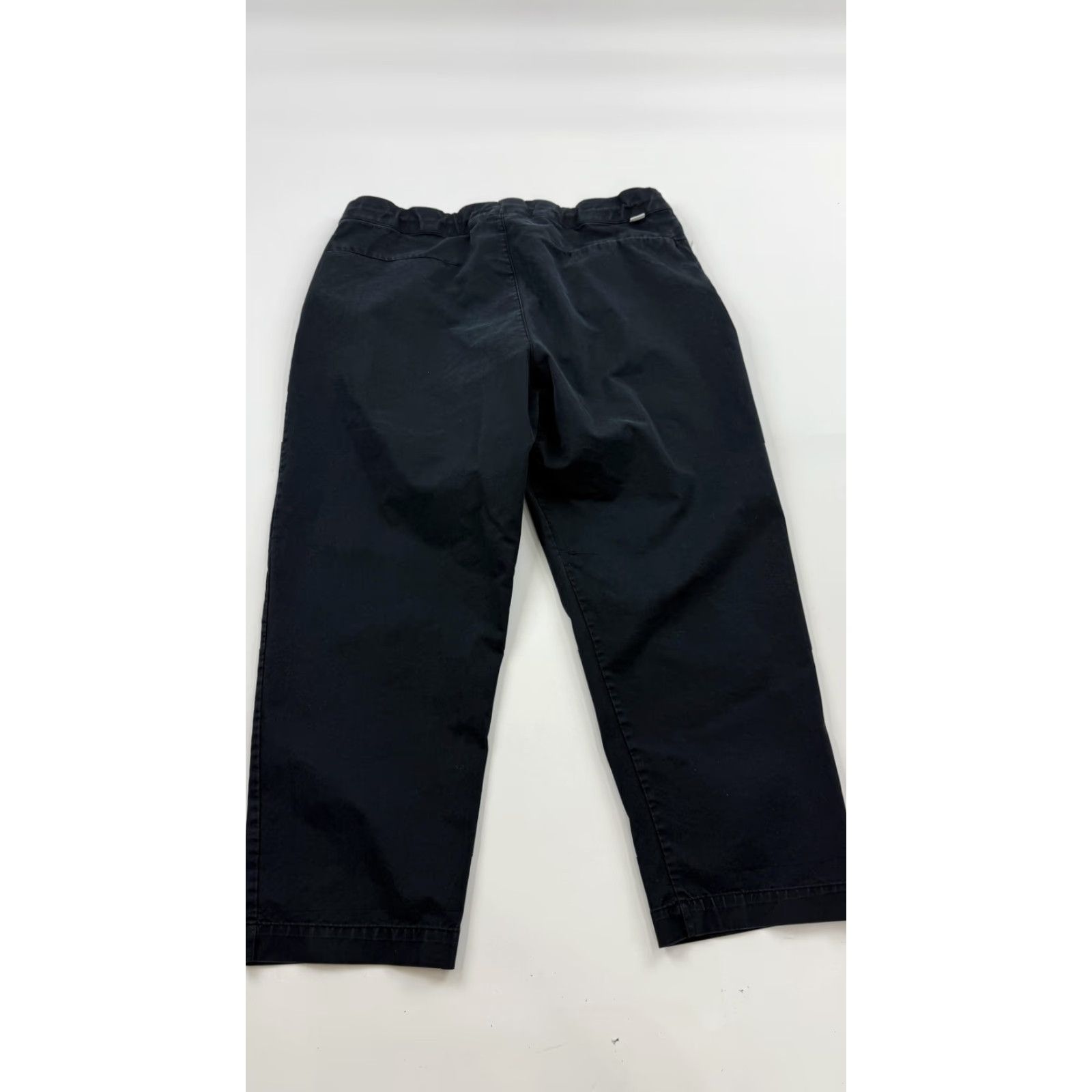Nike Nike Pants Mens 36 Chino Relaxed Fit Drawstring Pocket Zip Black Twill 61% Cotton 39% Polyester Nike Swoosh Logo Casual Athletic Size US 36 / EU 52 - 7 Thumbnail
