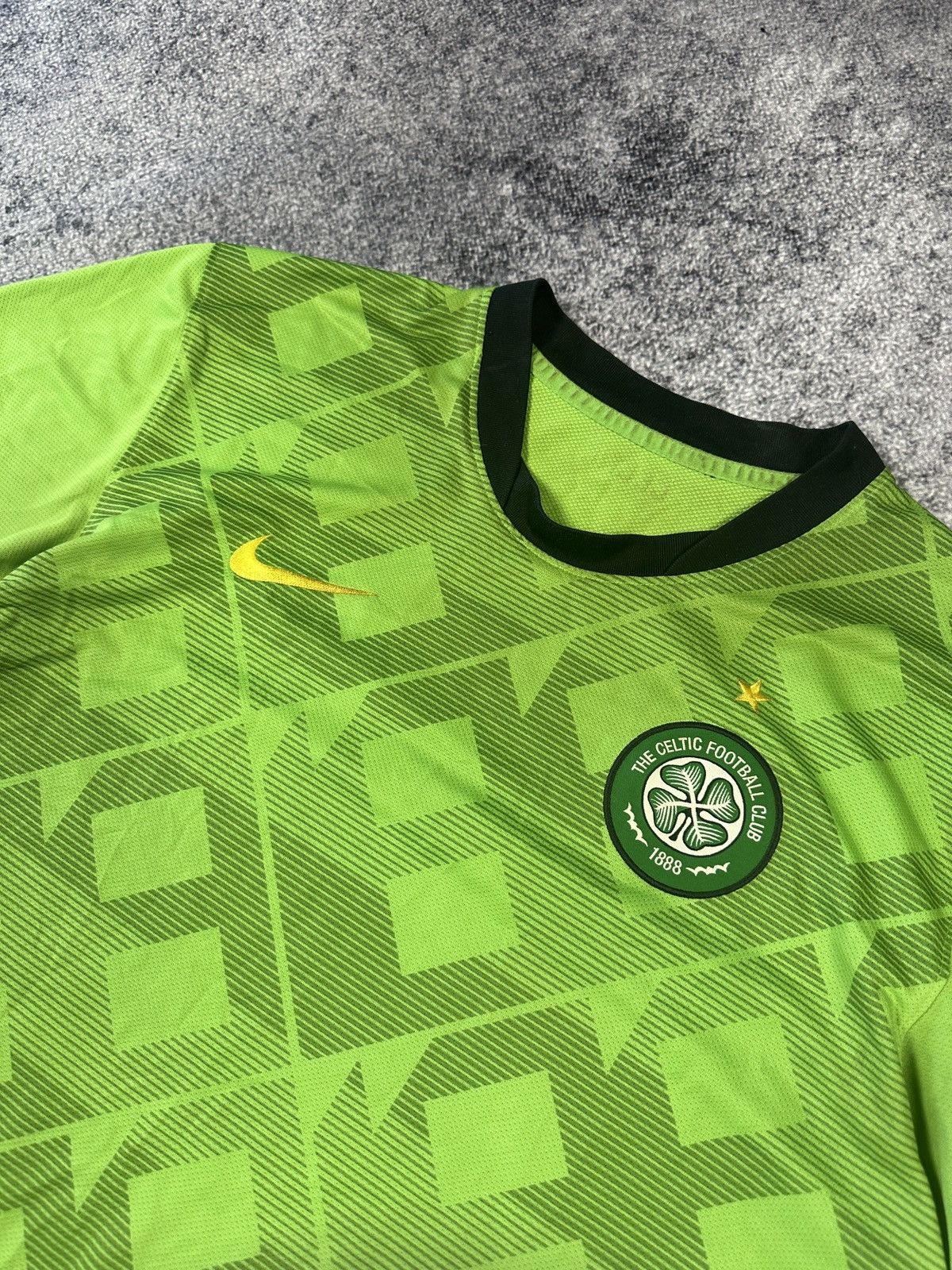 Nike × Vintage Vintage Nike Celtic Soccer Jersey Streetwear Rare Casual VTg Size US L / EU 52-54 / 3 - 2 Thumbnail