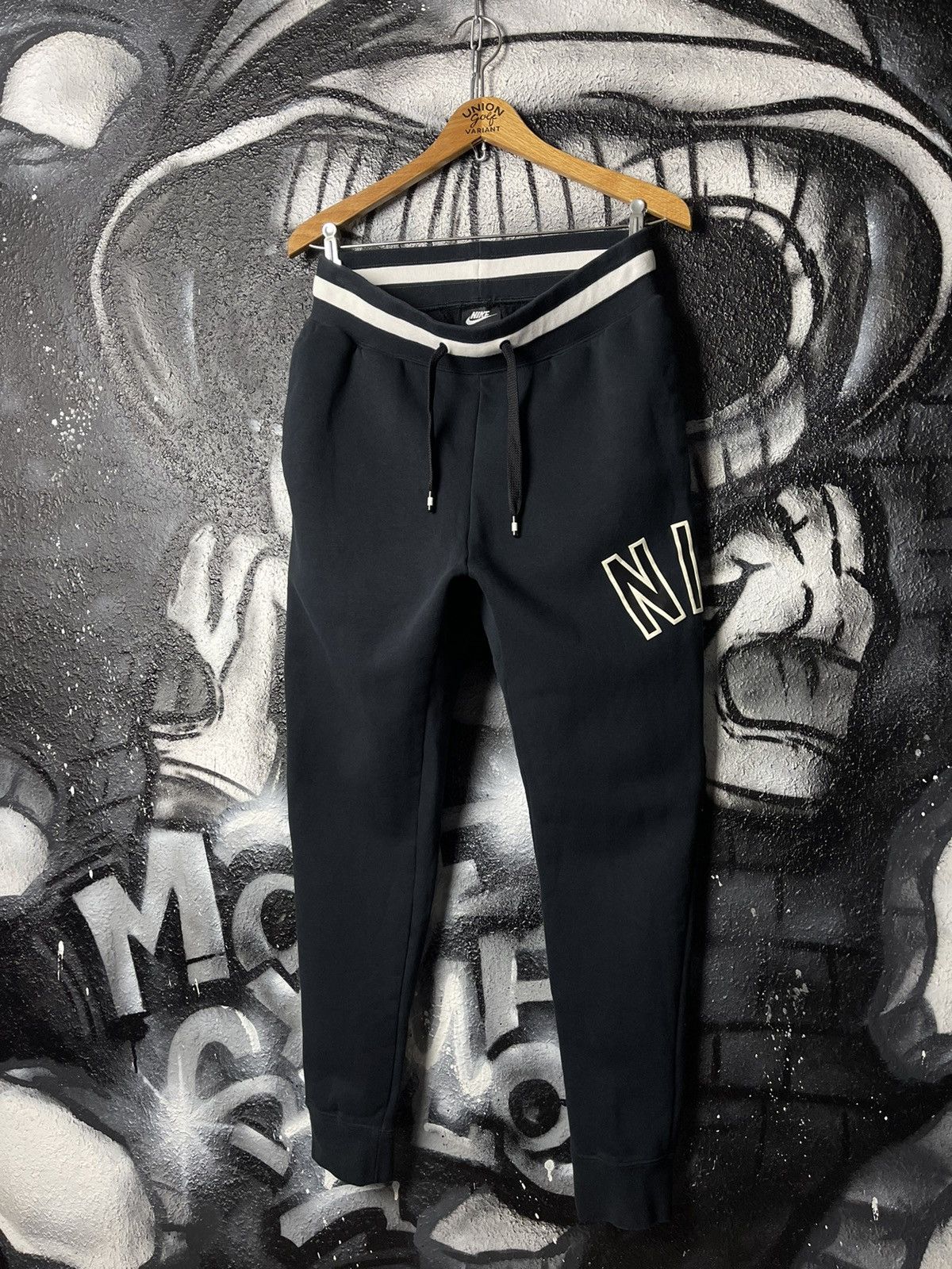 Nike Nike AIR Fleece Trousers Men’s Sweatpants Size S Size US 31 - 1 Thumbnail
