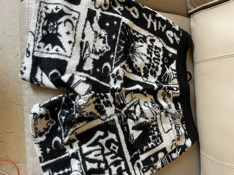 Louis Vuitton Louis Vuitton size m Comic print wool shorts Size US 28 / EU 44 - 2 Thumbnail