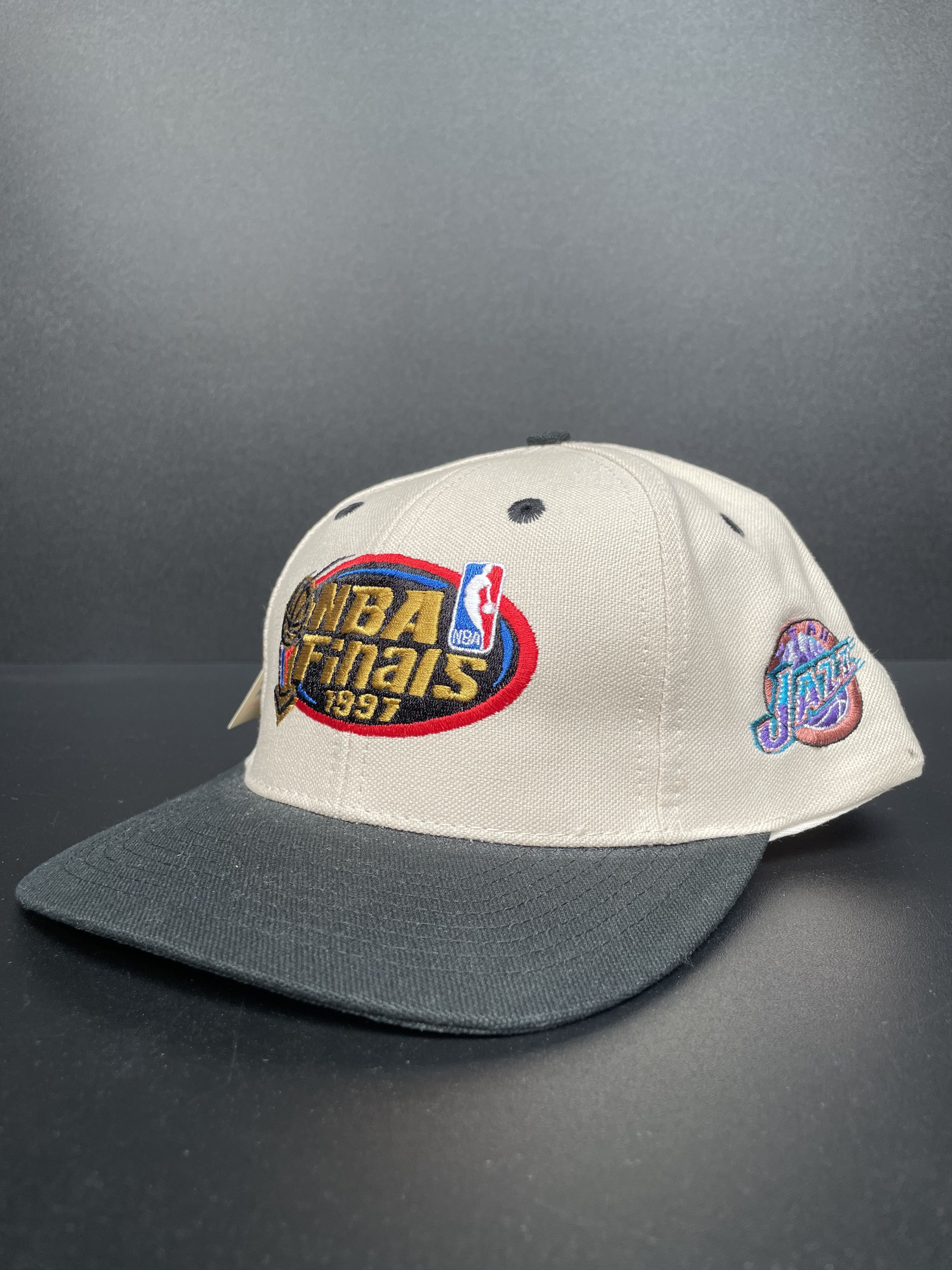Logo 7 NBA Finals 1997 Cap 🧢 Bulls vs. Jazz 🧢 Deadstock w/ Tag Size ONE SIZE - 3 Thumbnail