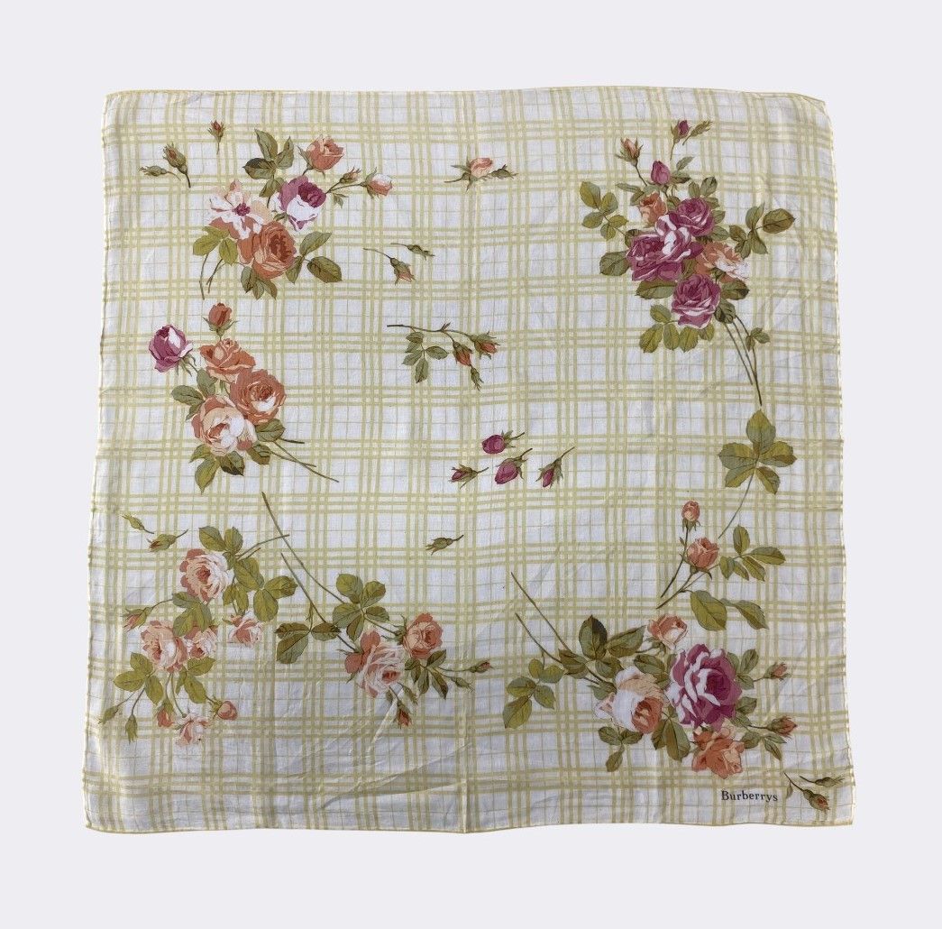 Burberry Vintage Burberry Handkerchief Neckerchief Bandana H078R Size ONE SIZE - 1 Thumbnail
