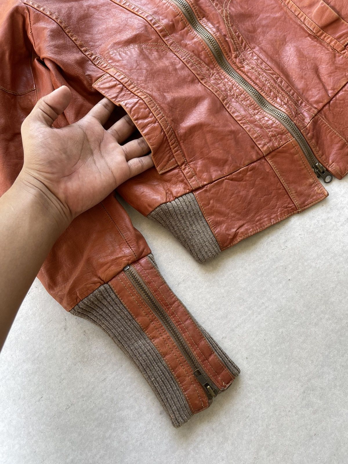 Le Grande Bleu (L.G.B.) 🔥Vintage 2000's daquiperloro Buffalo Leather Jacket Size US S / EU 44-46 / 1 - 7 Thumbnail