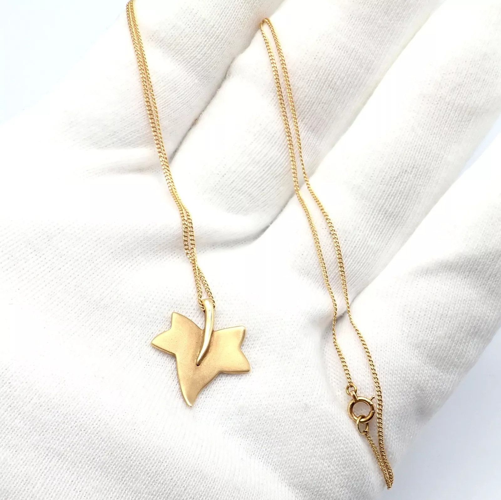 Tiffany & Co. Tiffany & Co Cummings 18k Yellow Gold Leaf Pendant Necklace Size ONE SIZE - 6 Thumbnail