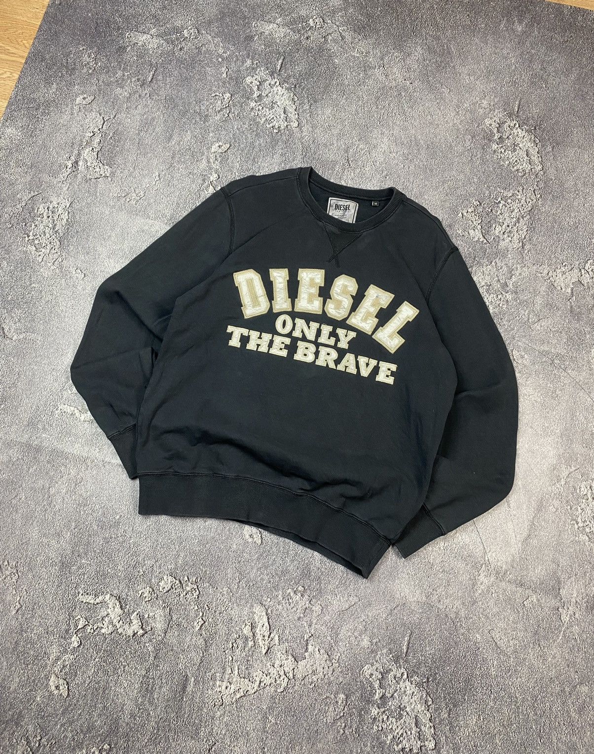 Diesel × Diesel Black Gold × Vintage Y2K Diesel Spell Out Logo Black Crewneck Sweatshirt Vintage Size US M / EU 48-50 / 2 - 2 Thumbnail