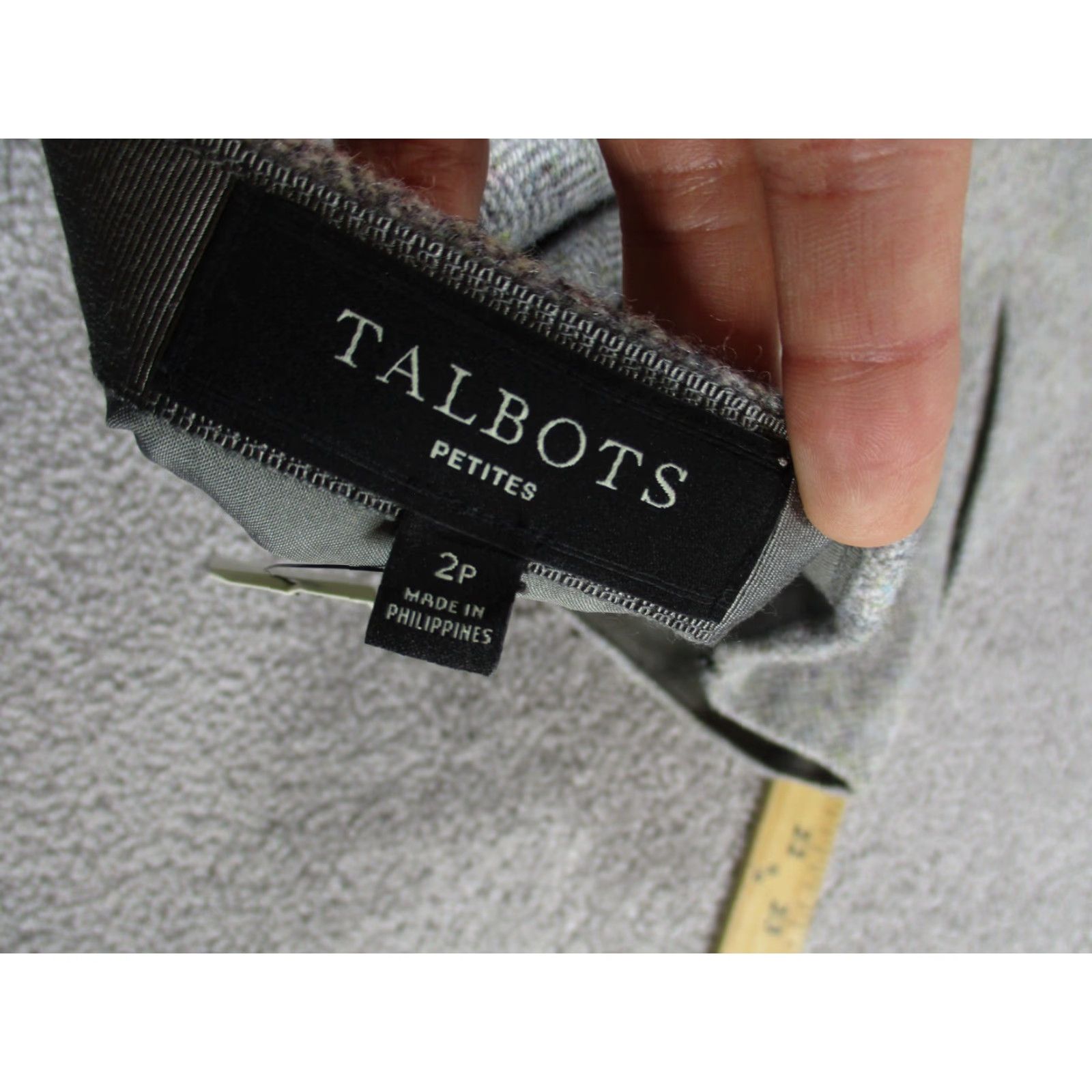 Talbots VINTAGE Talbots Skirt Womens 2 Petite Gray Wool Blend Herringbone Scallop Hem NEW Size 26" / US 2 / IT 38 - 7 Thumbnail