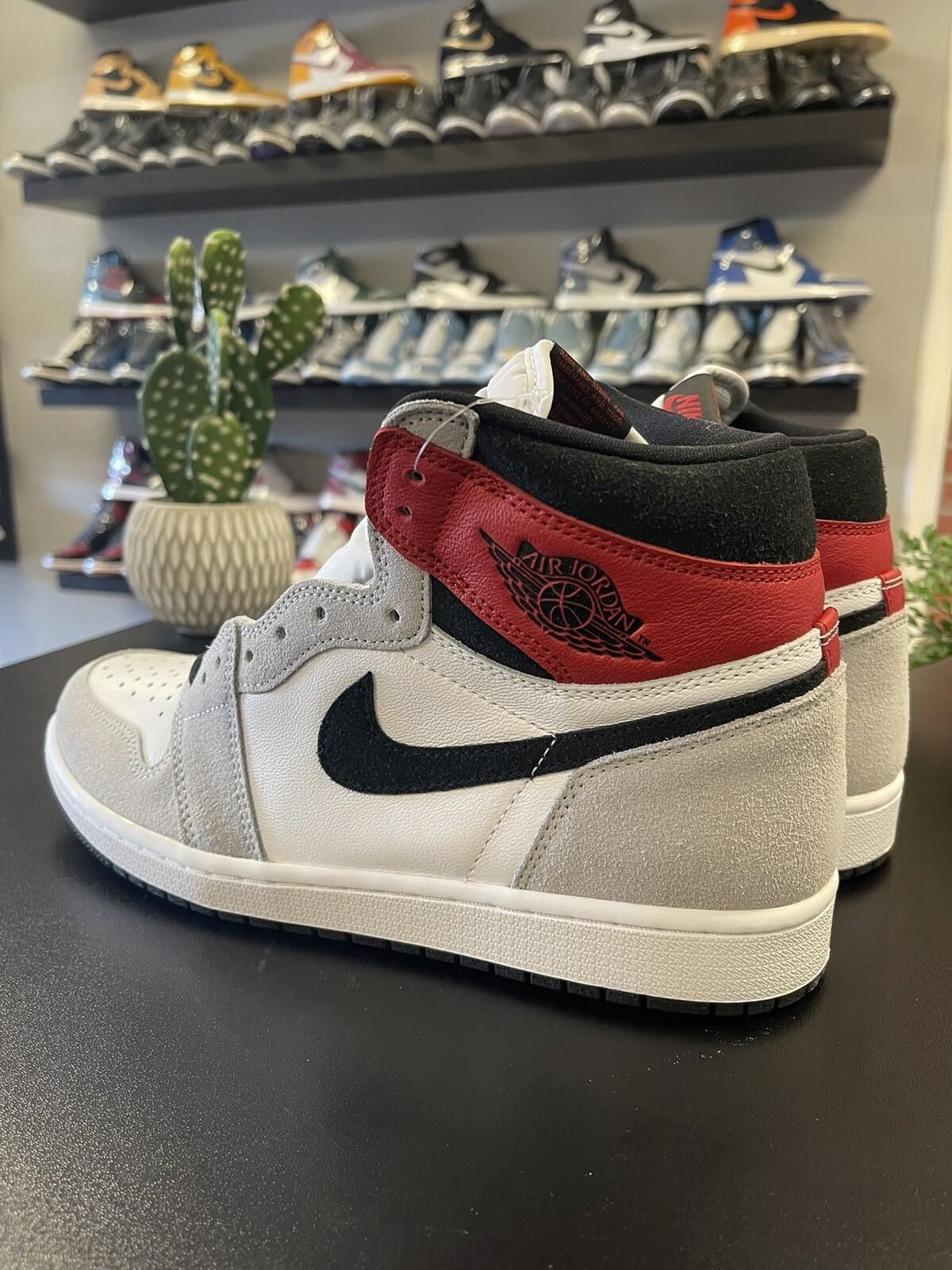Jordan Brand Size 10 - Jordan 1 Retro High OG Smoke Gray 2020 Brand New Size US 10 / EU 43 - 6 Thumbnail